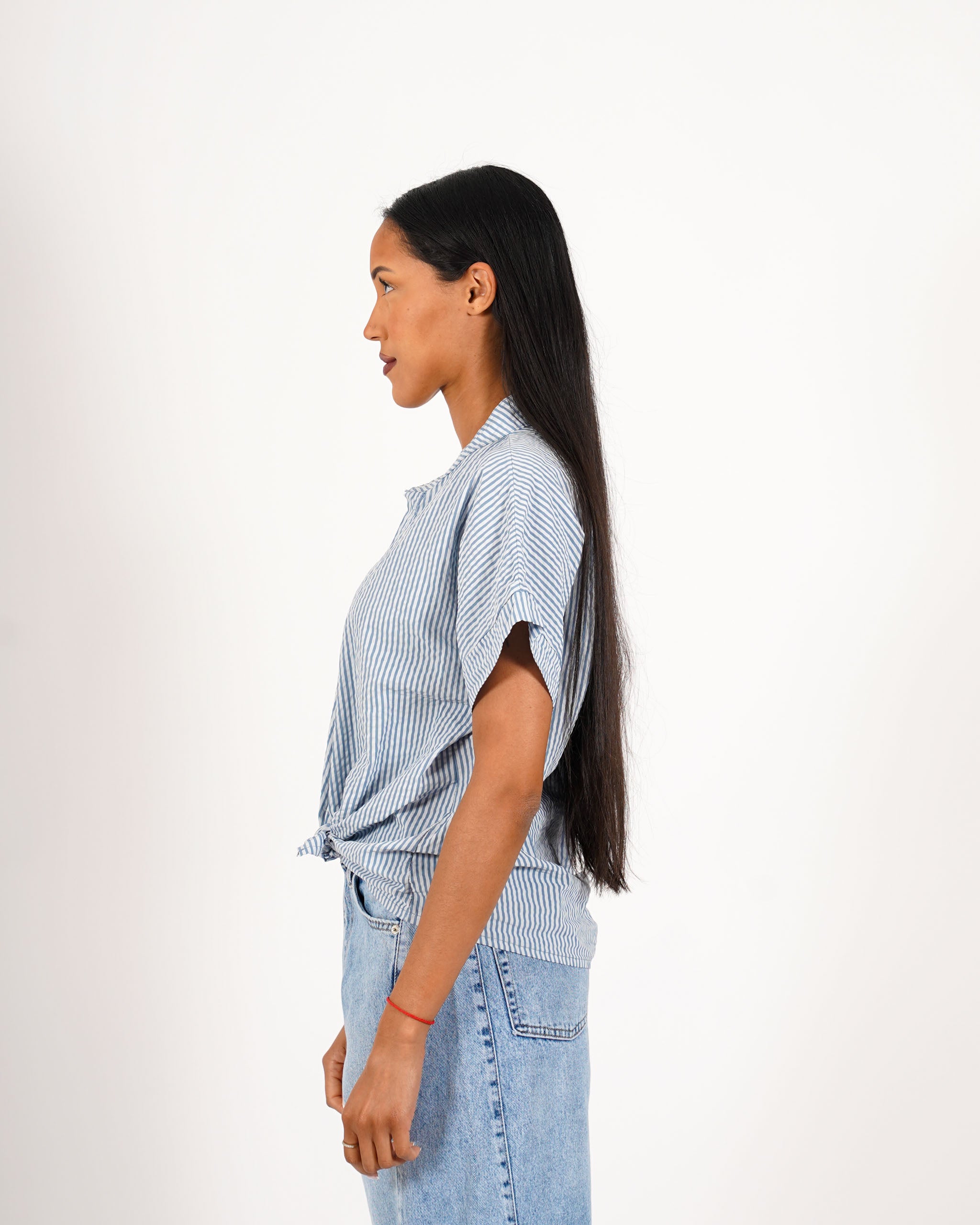 Camicia rigata mezza manica e nodo frontale - Adriana
