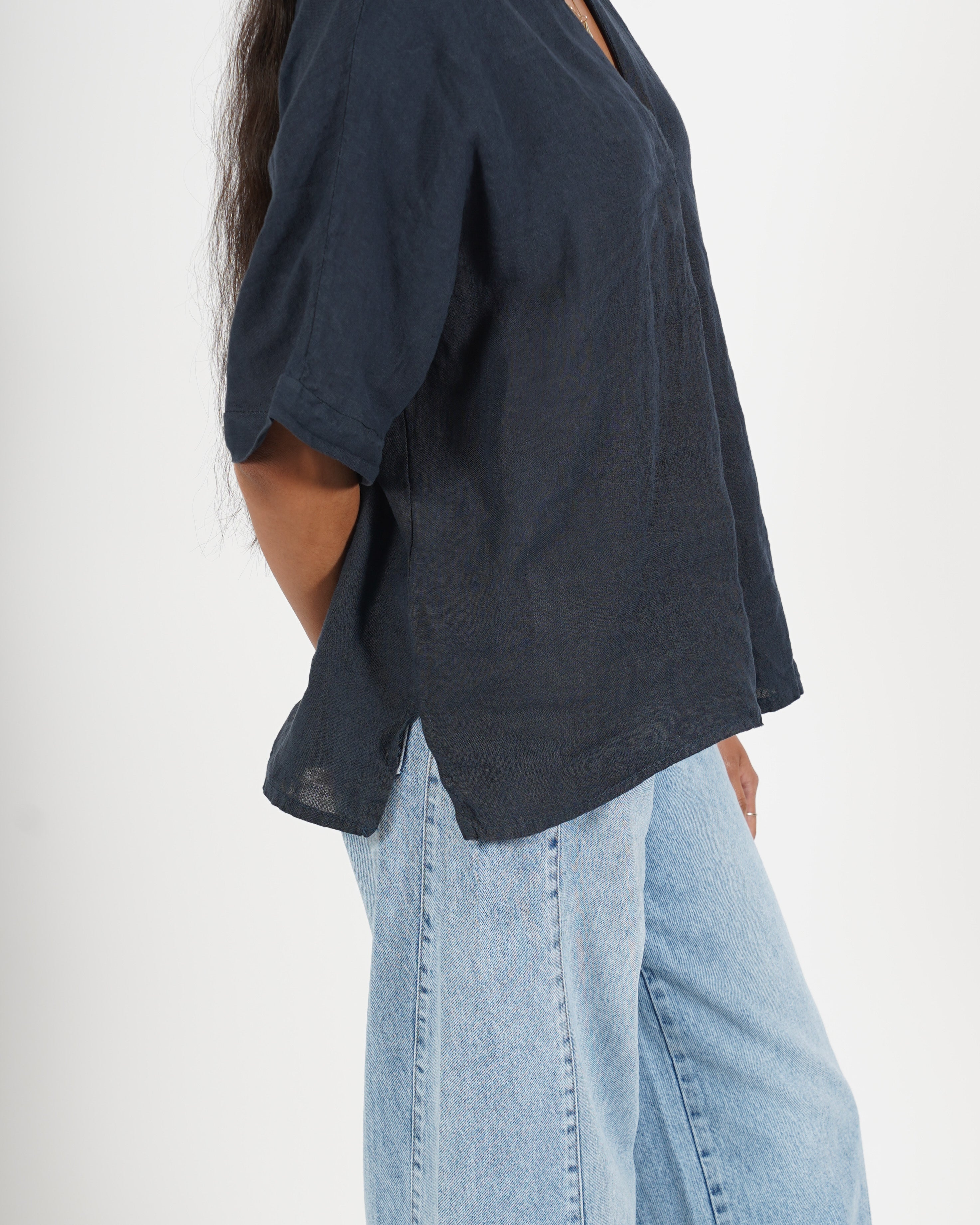 Blusa scollo a v in lino - Gradita
