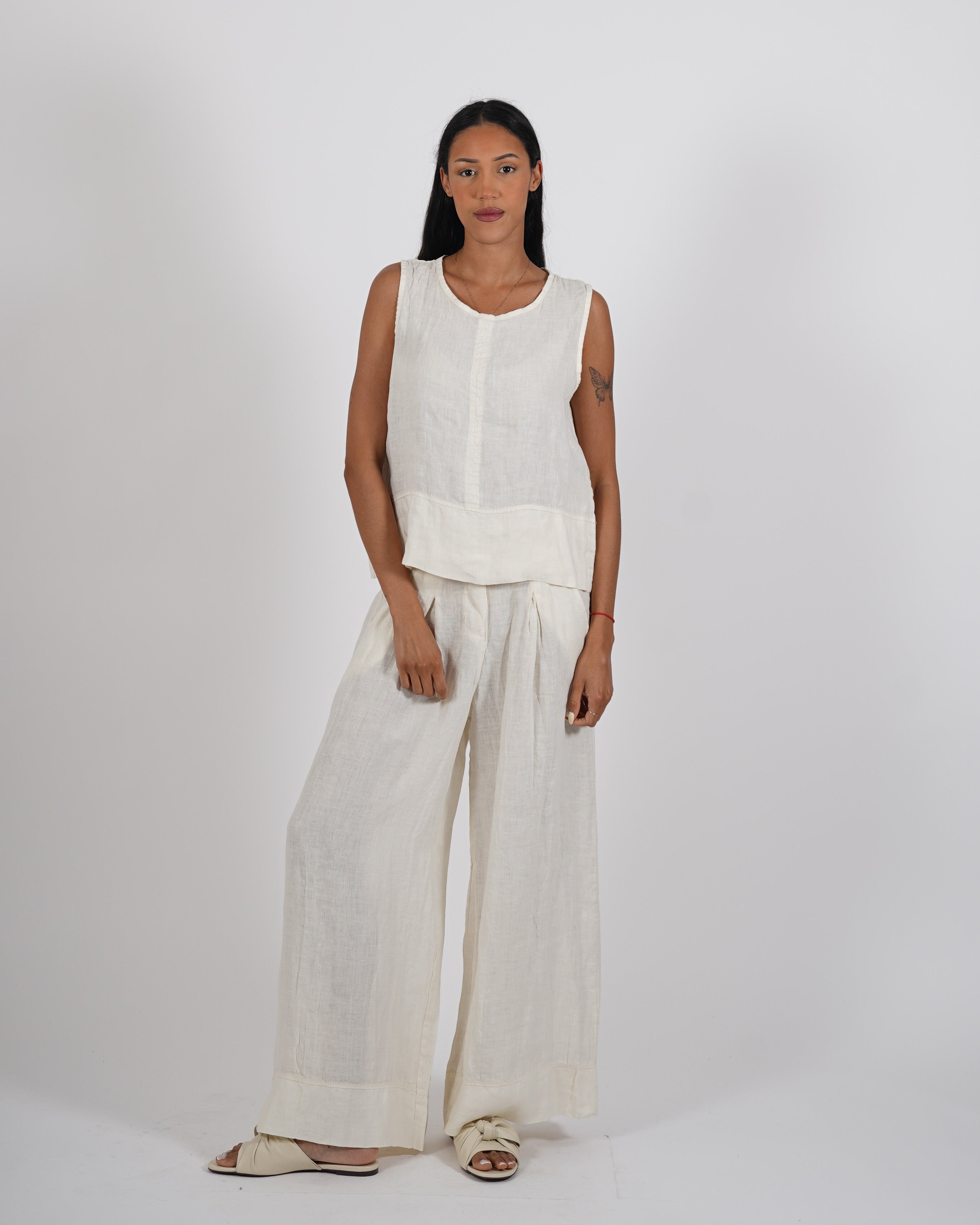 Blusa smanicata girocollo in lino - Logica