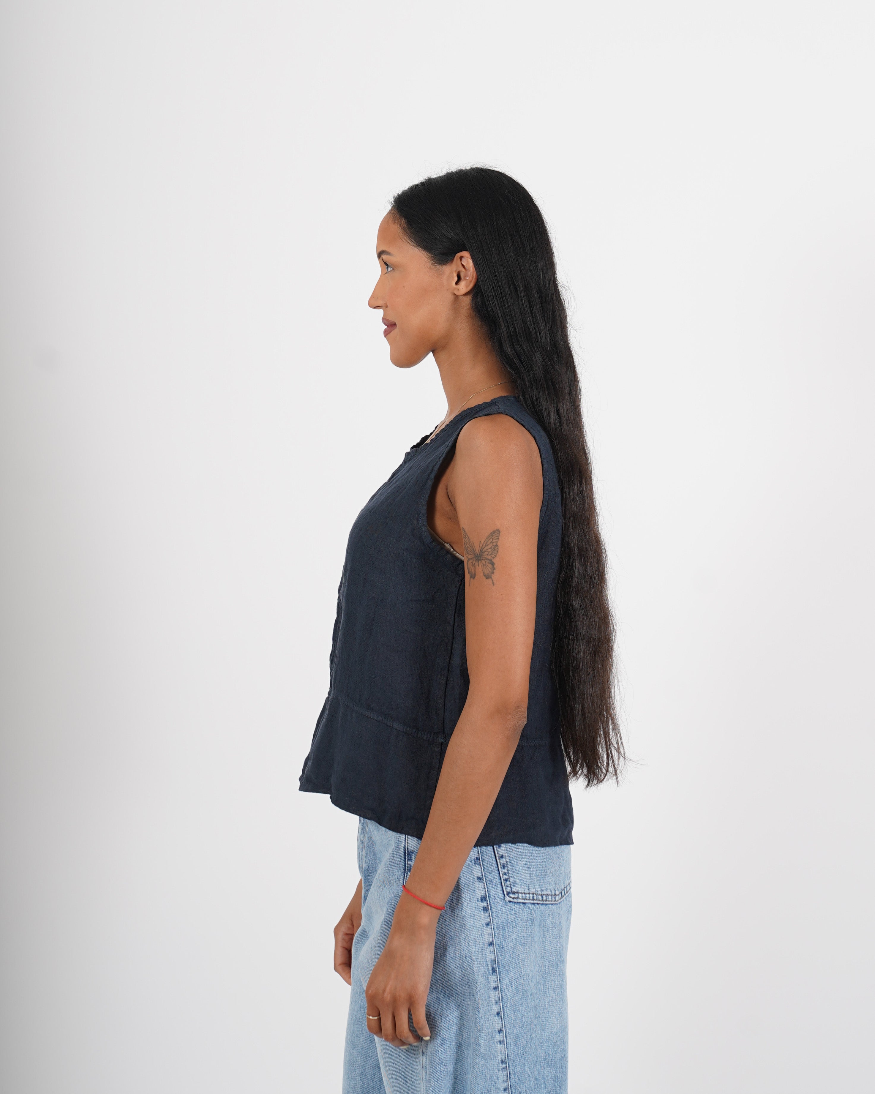 Blusa smanicata girocollo in lino - Logica