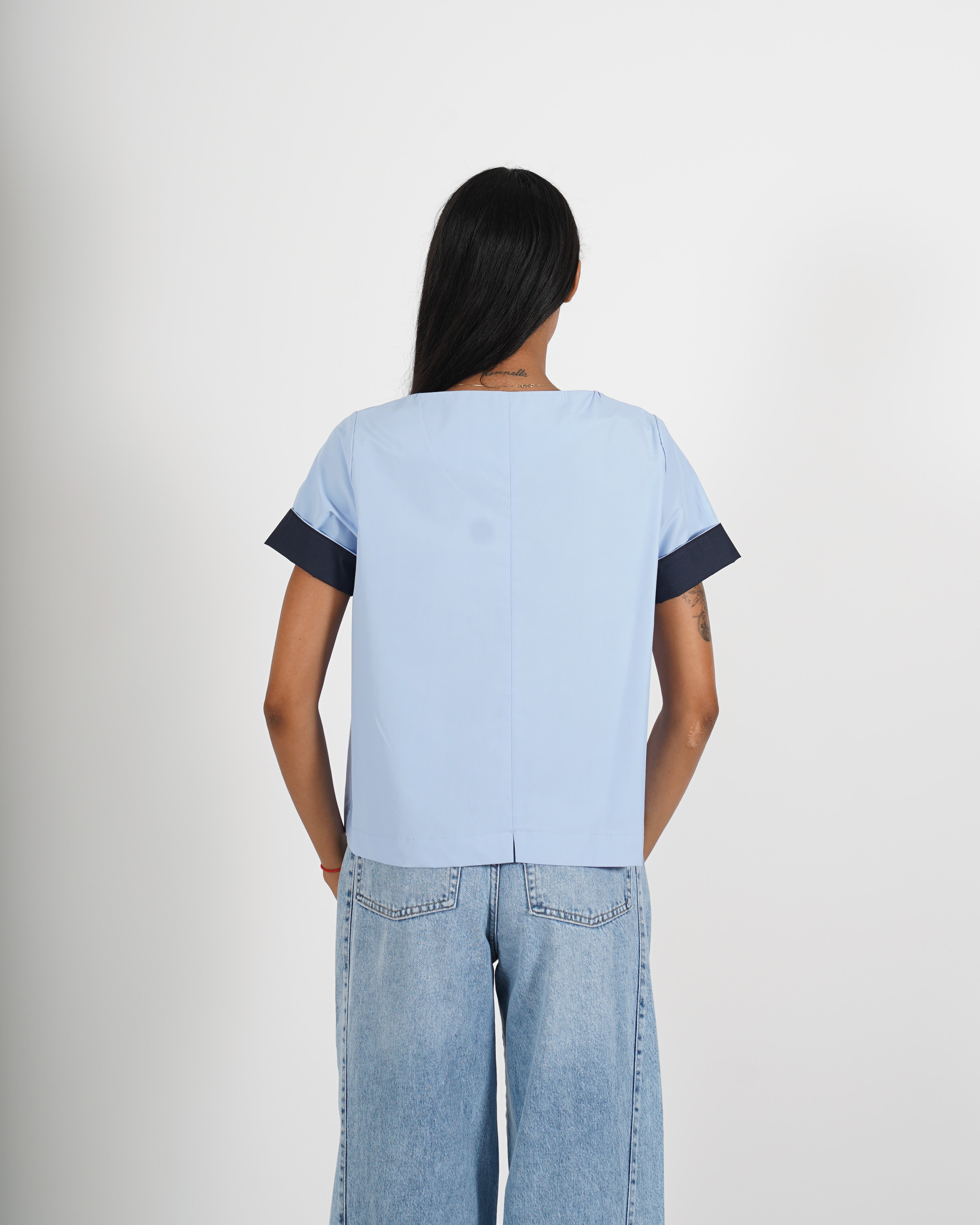 Shirt in cotone con risvolto in contrasto - Scattante