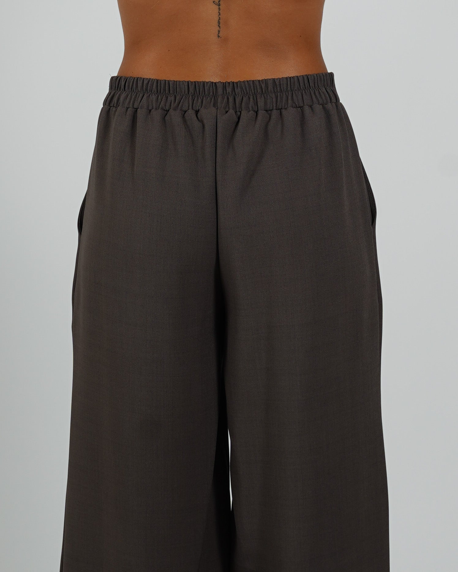 Pantaloni con baschina e gamba larga - Concetta