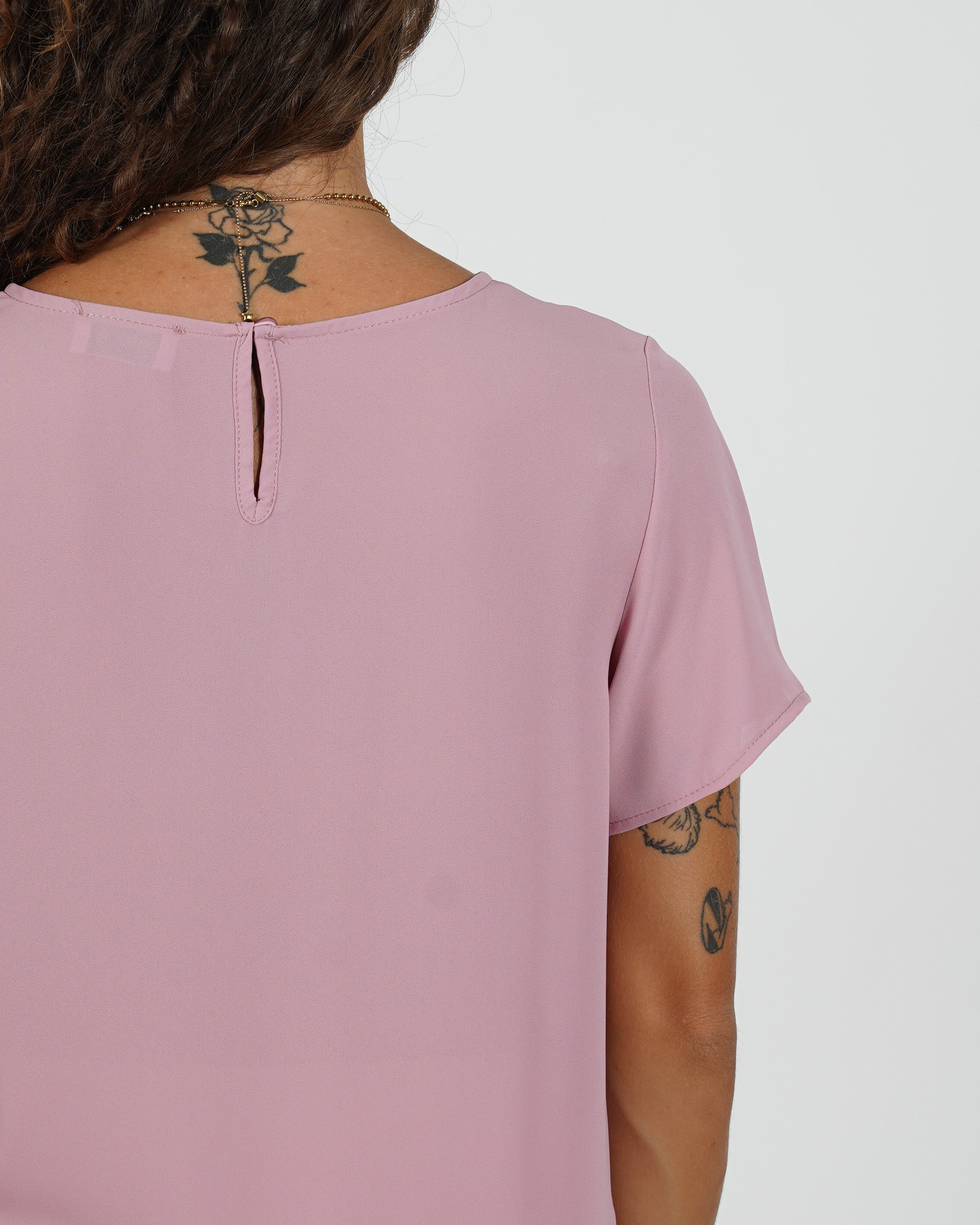 Shirt girocollo con bottoncino sul retro - Althea