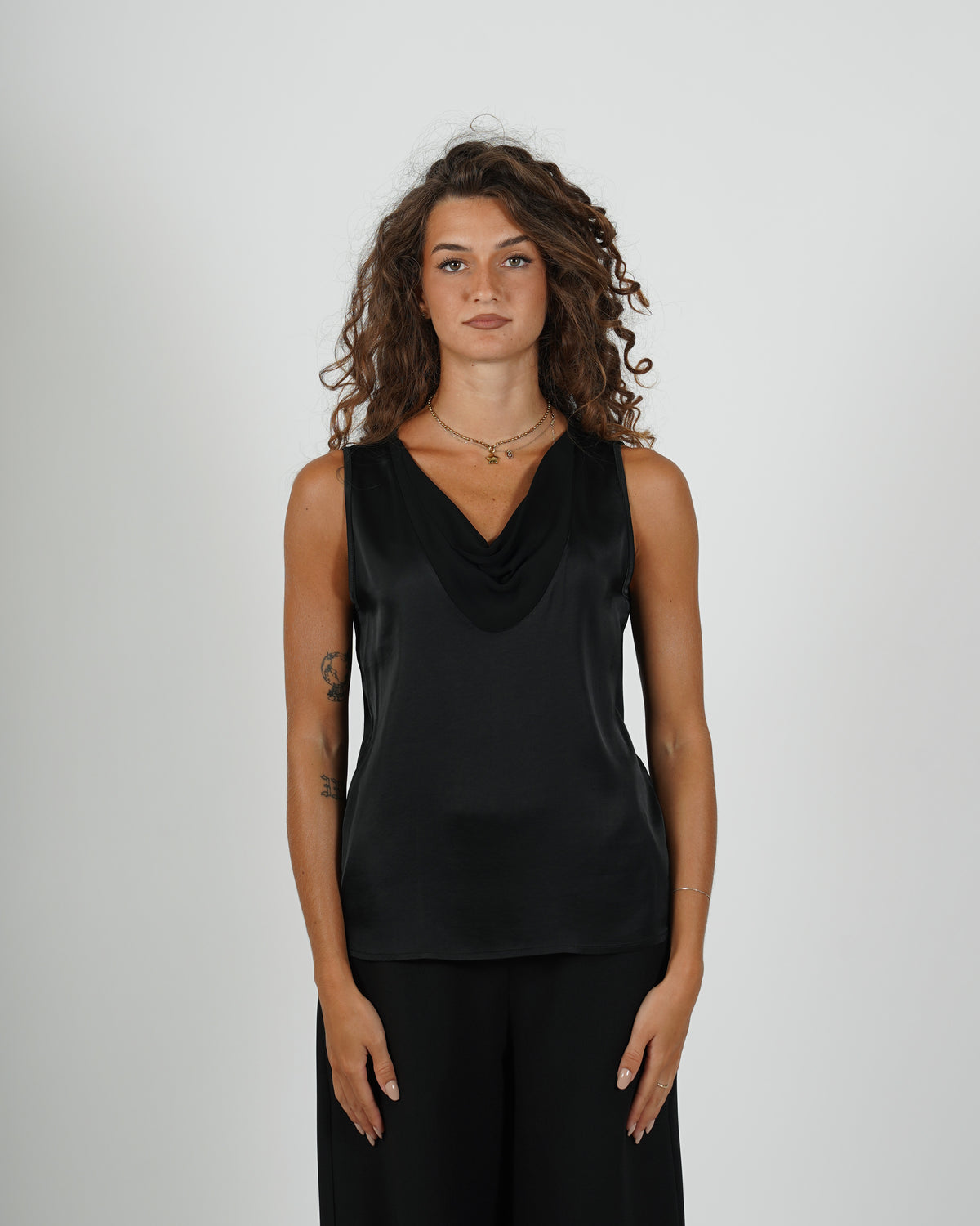 Blusa smanicata scollo a gronda - Sapienza