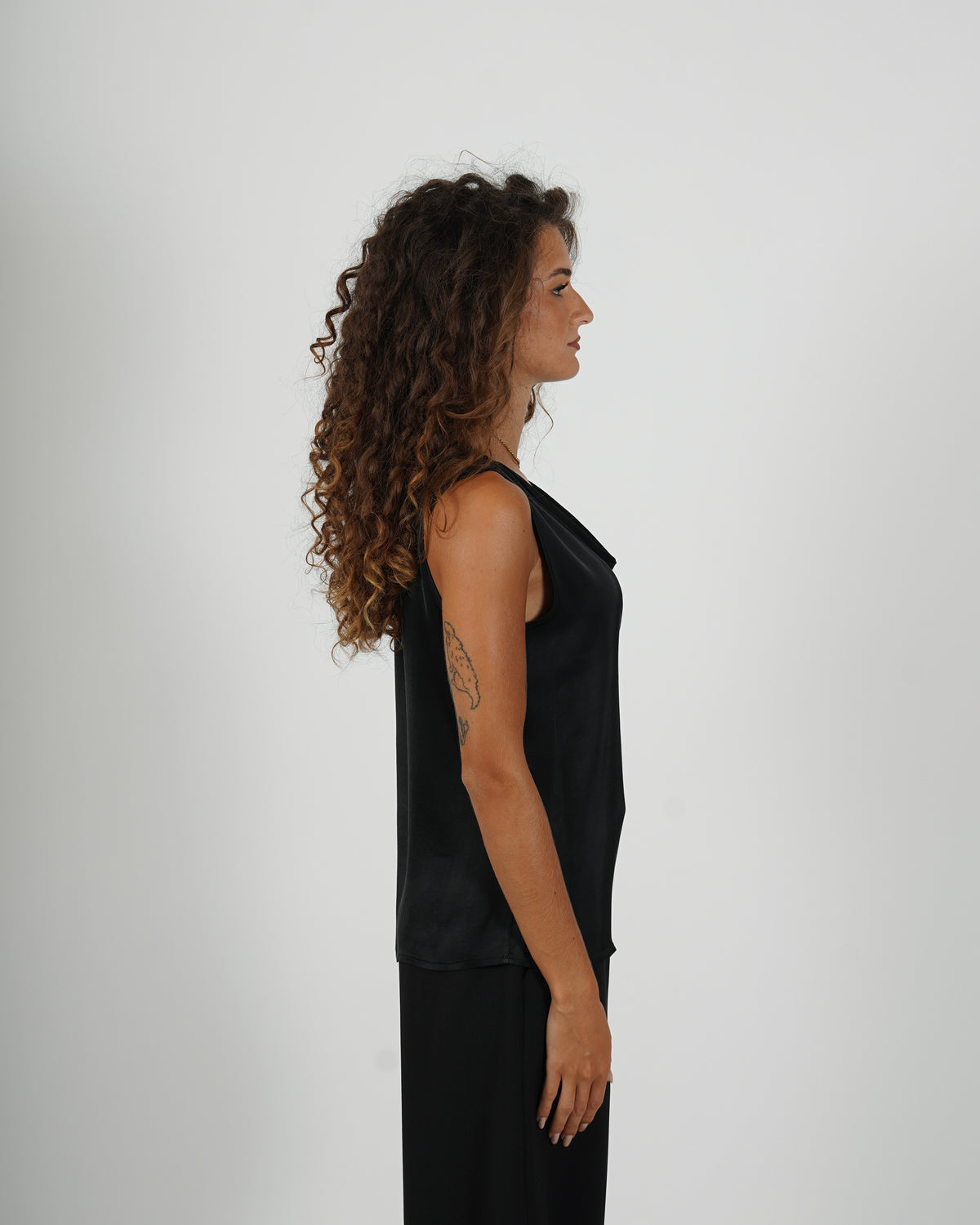 Blusa smanicata scollo a gronda - Sapienza