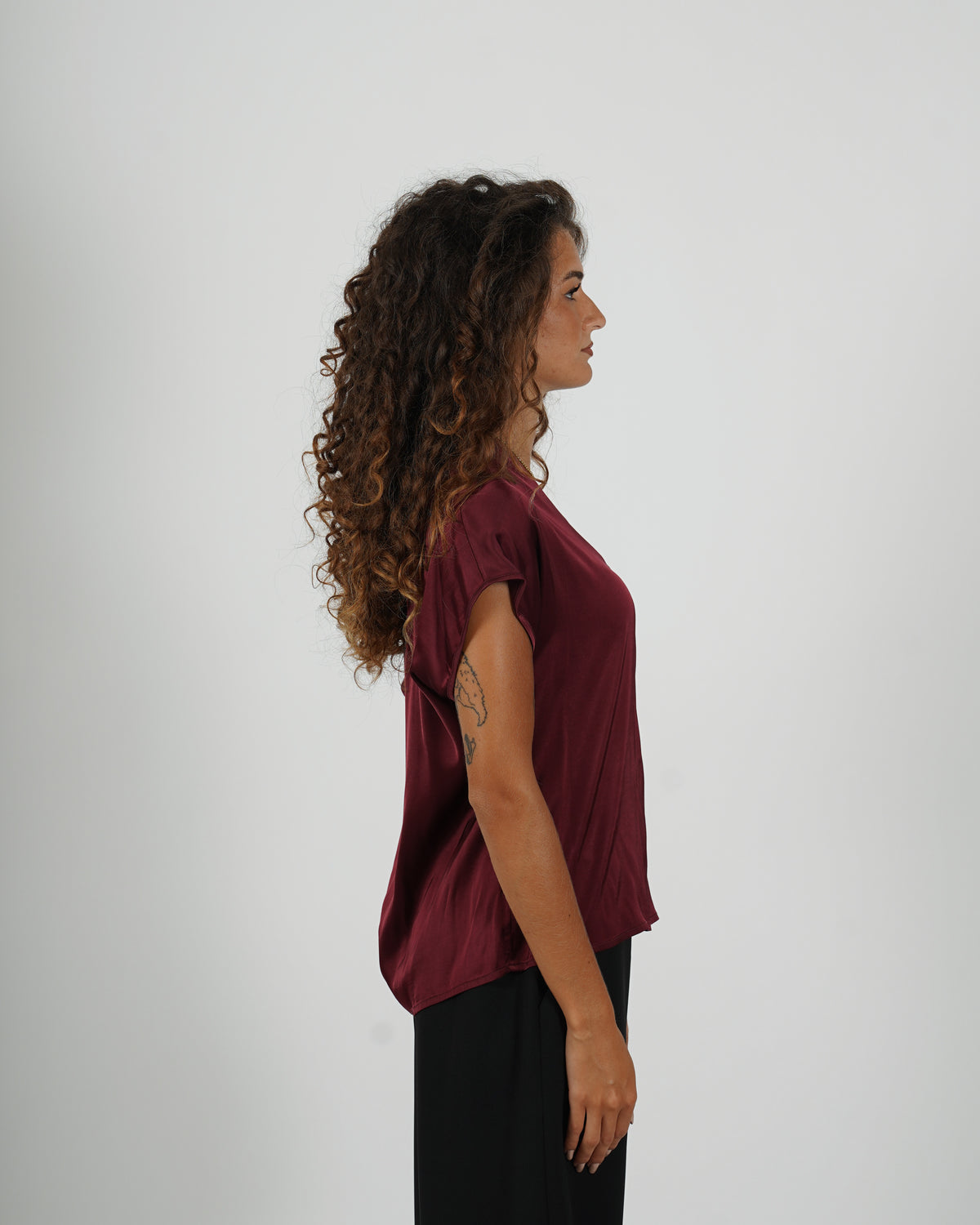 Blusa scolla a v in mano raso - Pistoia