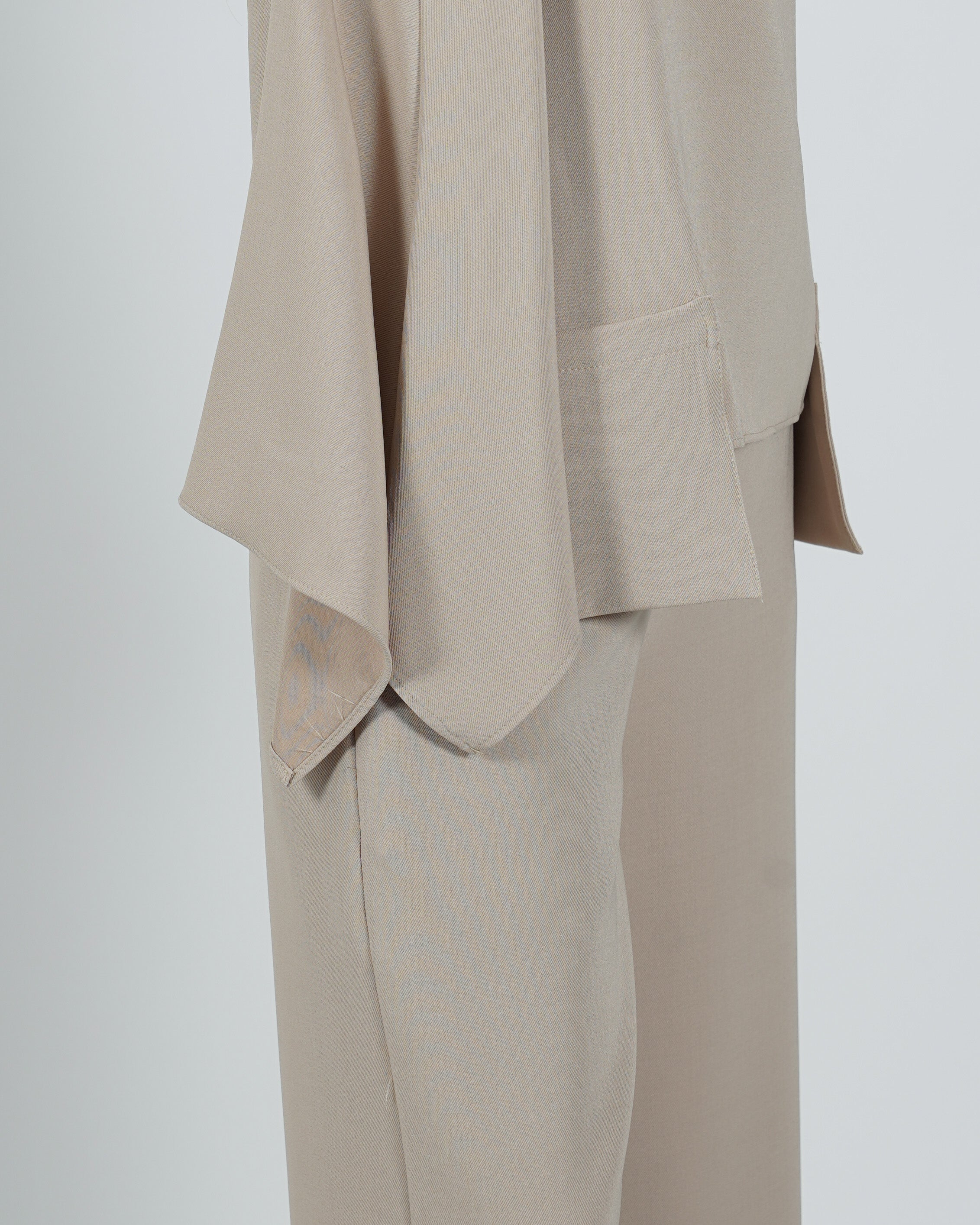 Blusa smanicata scollo a gronda - Mirata