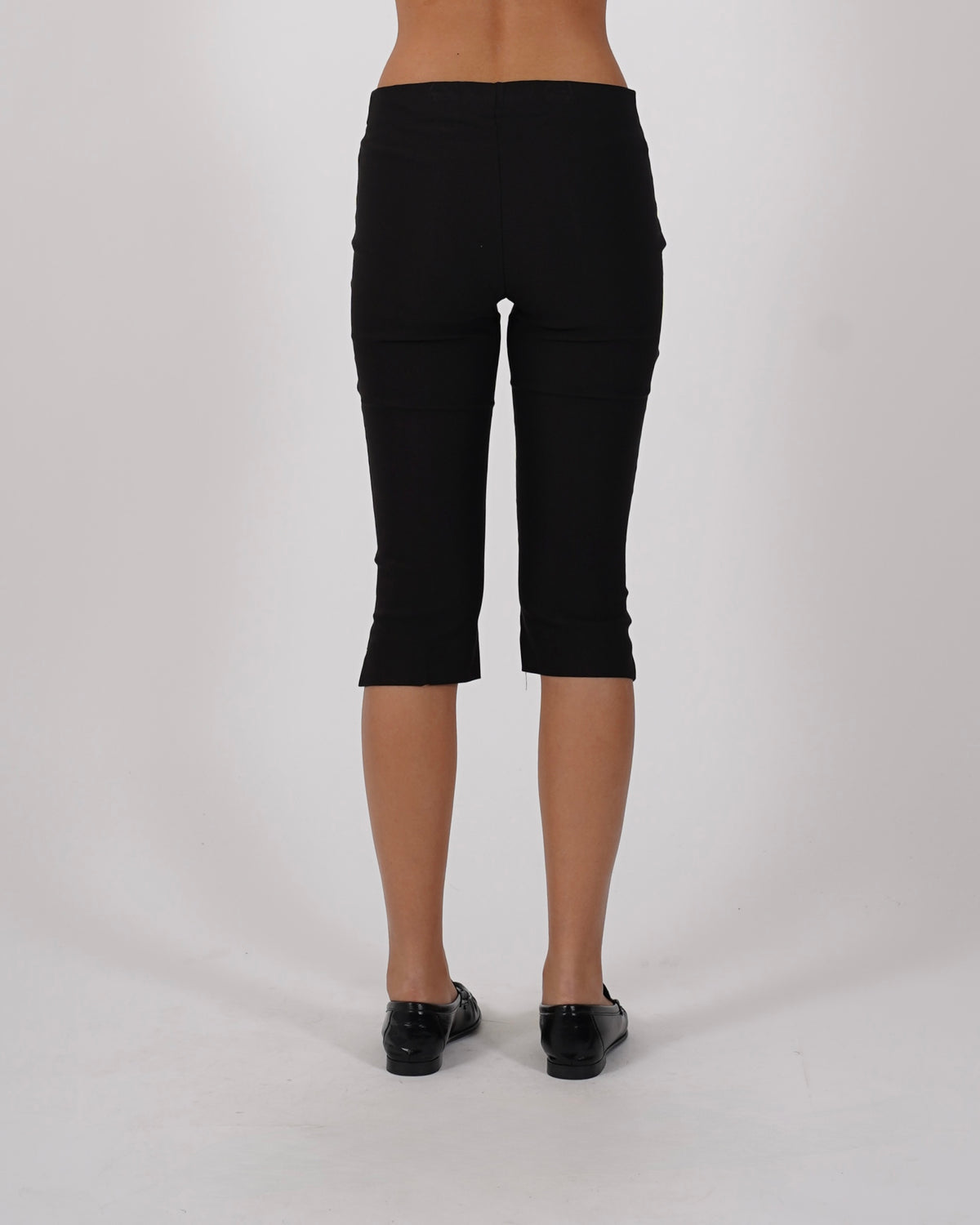 Pantaloni capri con spacco laterale - Attila