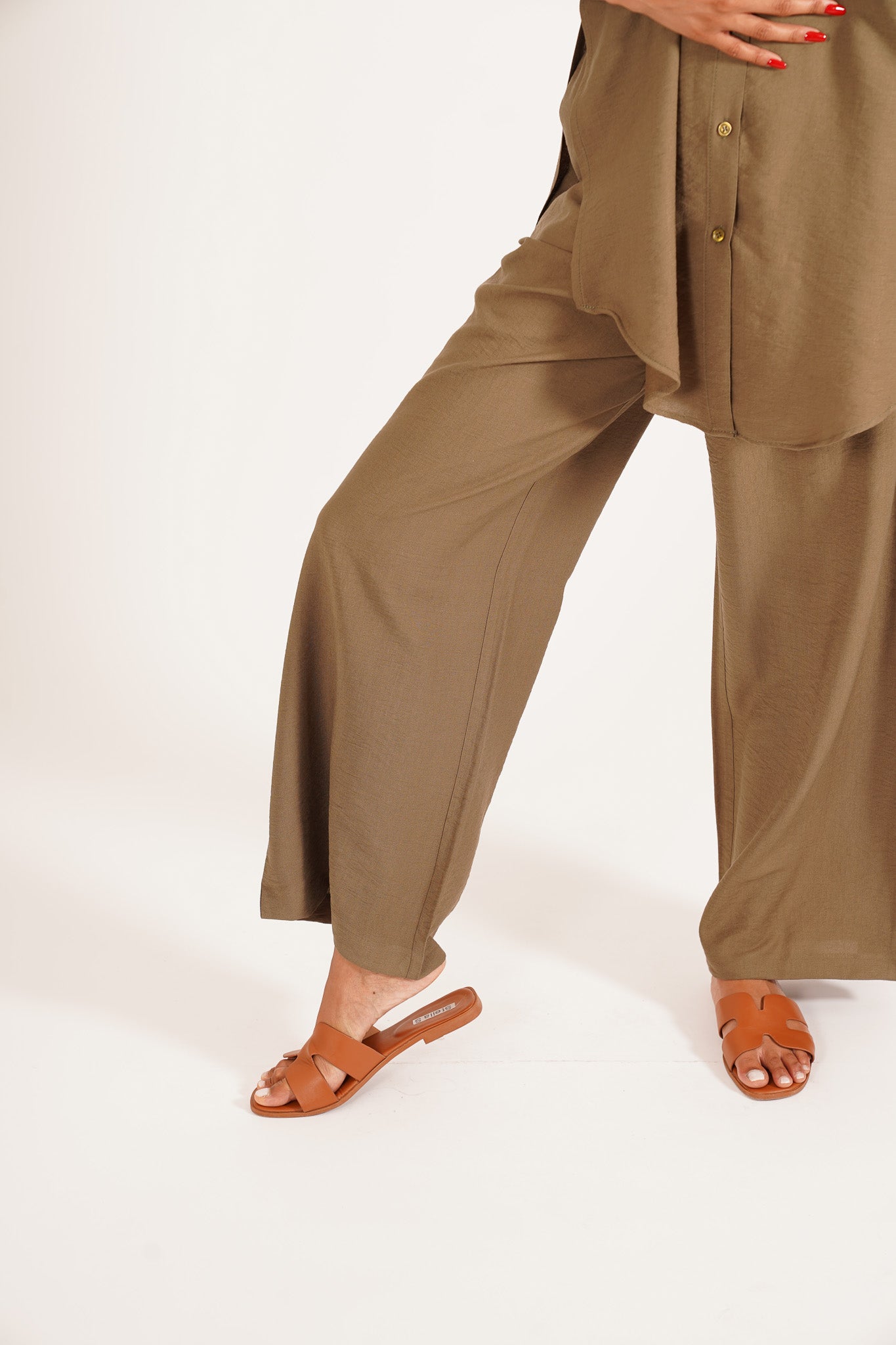 Coordinato camicia over con spacchi laterali e pantaloni fluidi - Masseria