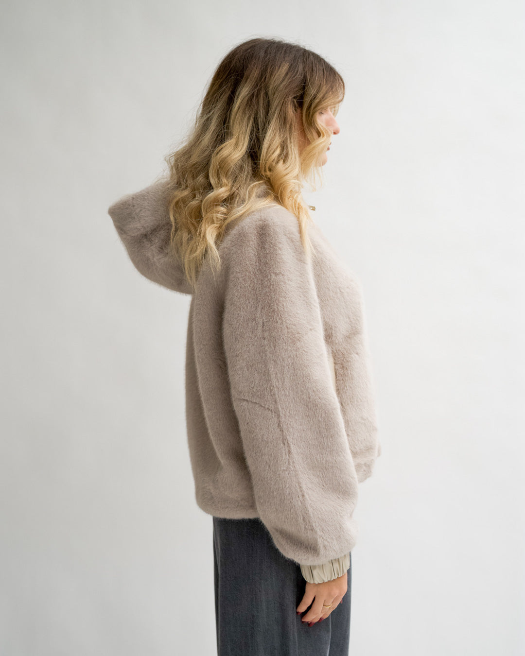 Bomber con cappuccio e zip in eco fur - Laguna Uncategorized - Hope Abbigliamento e Accessori Donna Online