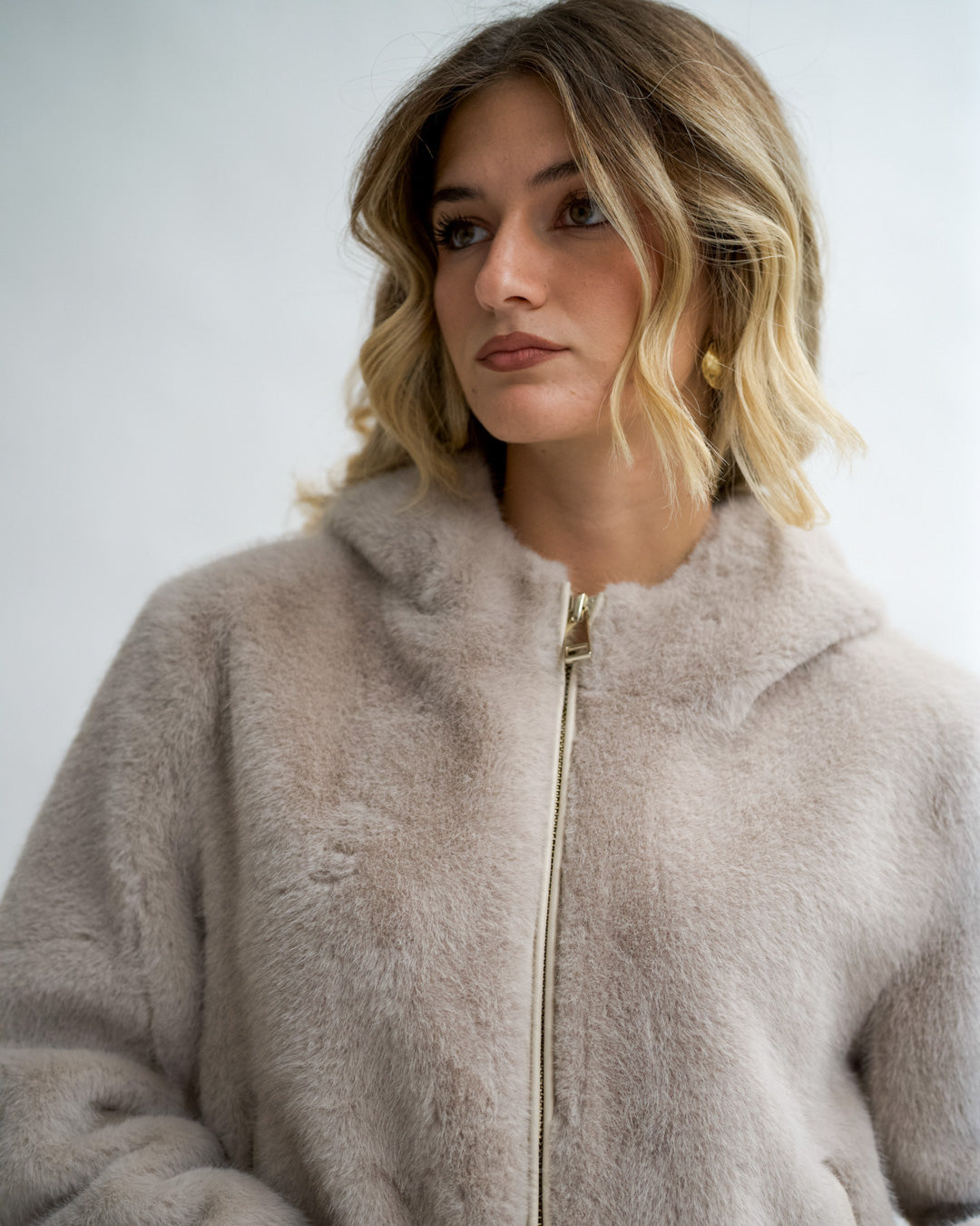 Bomber con cappuccio e zip in eco fur - Laguna Uncategorized - Hope Abbigliamento e Accessori Donna Online