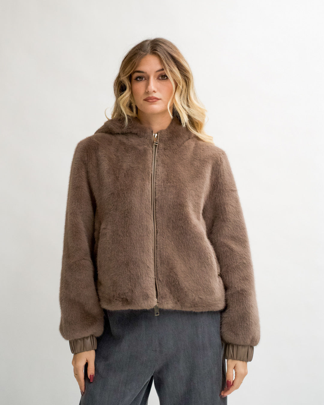 Bomber con cappuccio e zip in eco fur - Laguna Uncategorized - Hope Abbigliamento e Accessori Donna Online