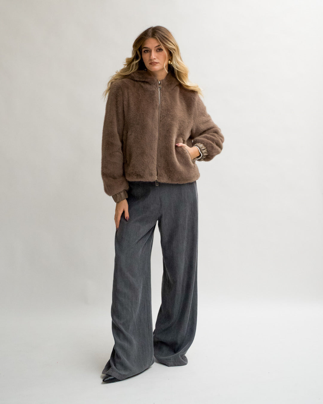 Bomber con cappuccio e zip in eco fur - Laguna Uncategorized - Hope Abbigliamento e Accessori Donna Online