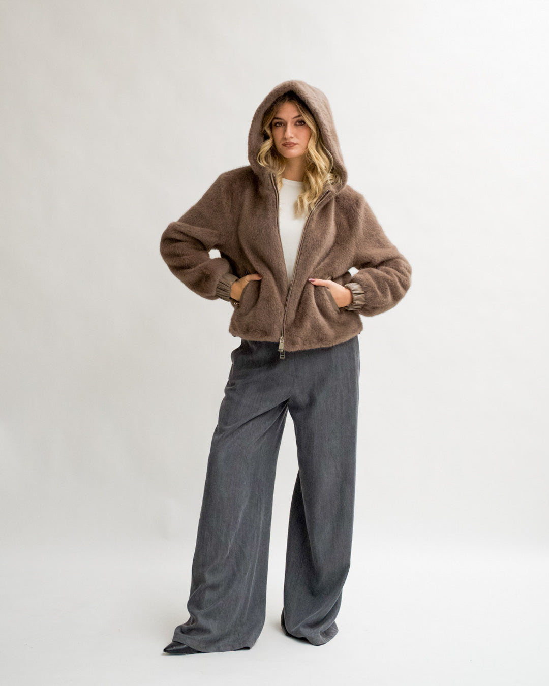 Bomber con cappuccio e zip in eco fur - Laguna Uncategorized - Hope Abbigliamento e Accessori Donna Online