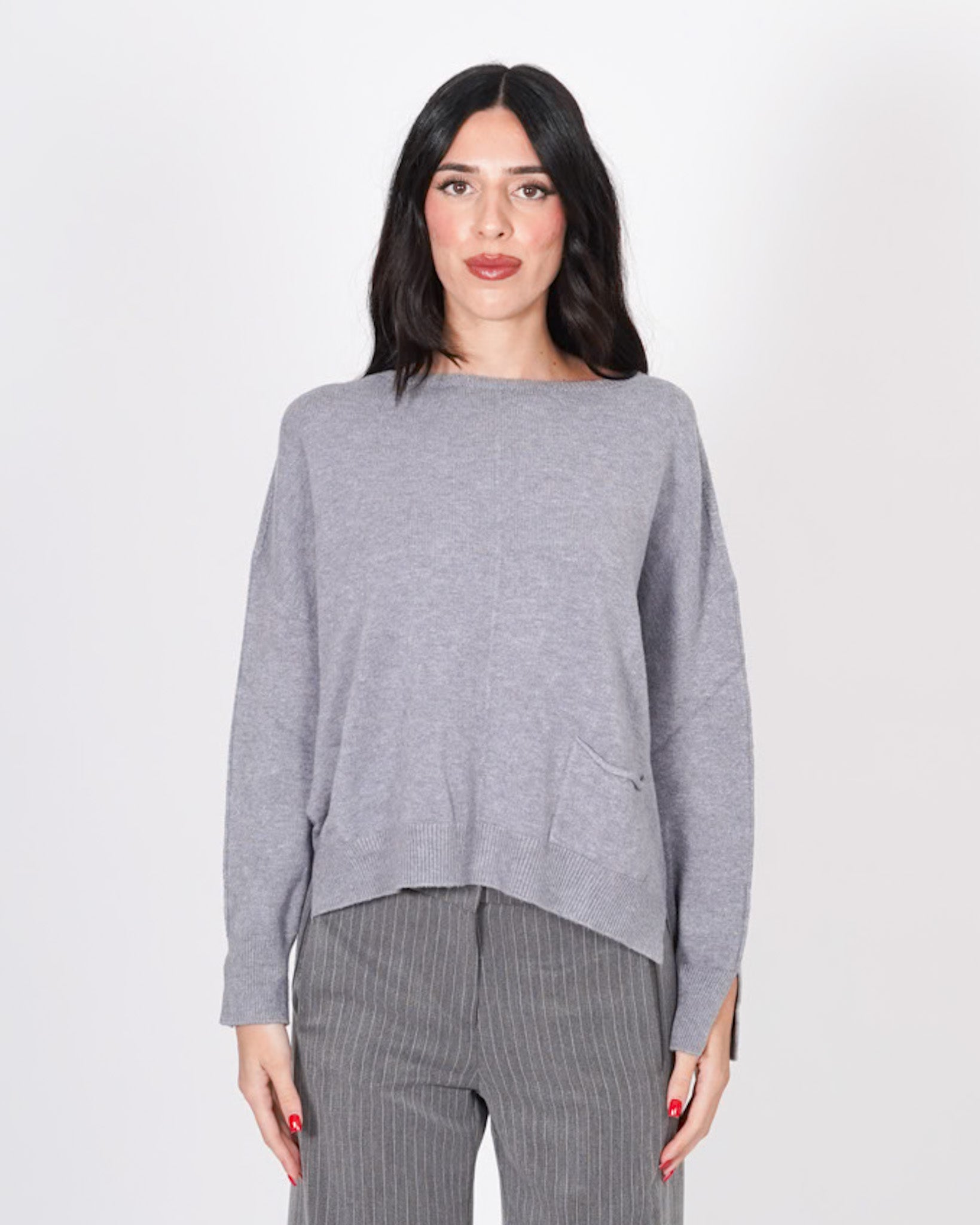 Maglia girocollo con tasche frontale e spacchetti laterali - Silicio Uncategorized - Hope Abbigliamento e Accessori Donna Online