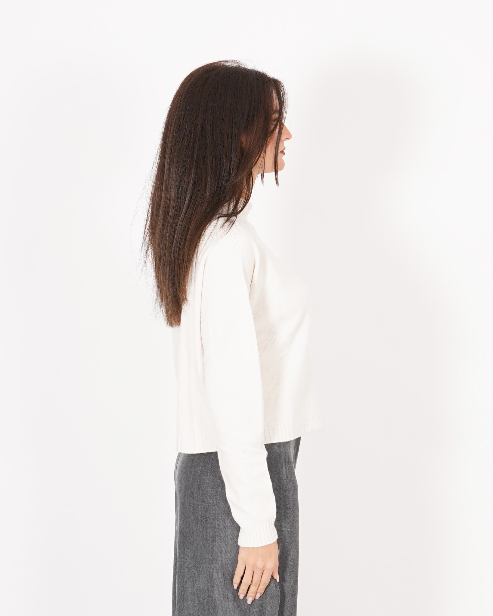 Maglia collo alto con taglio sulla spalla - Amazzone Uncategorized - Hope Abbigliamento e Accessori Donna Online