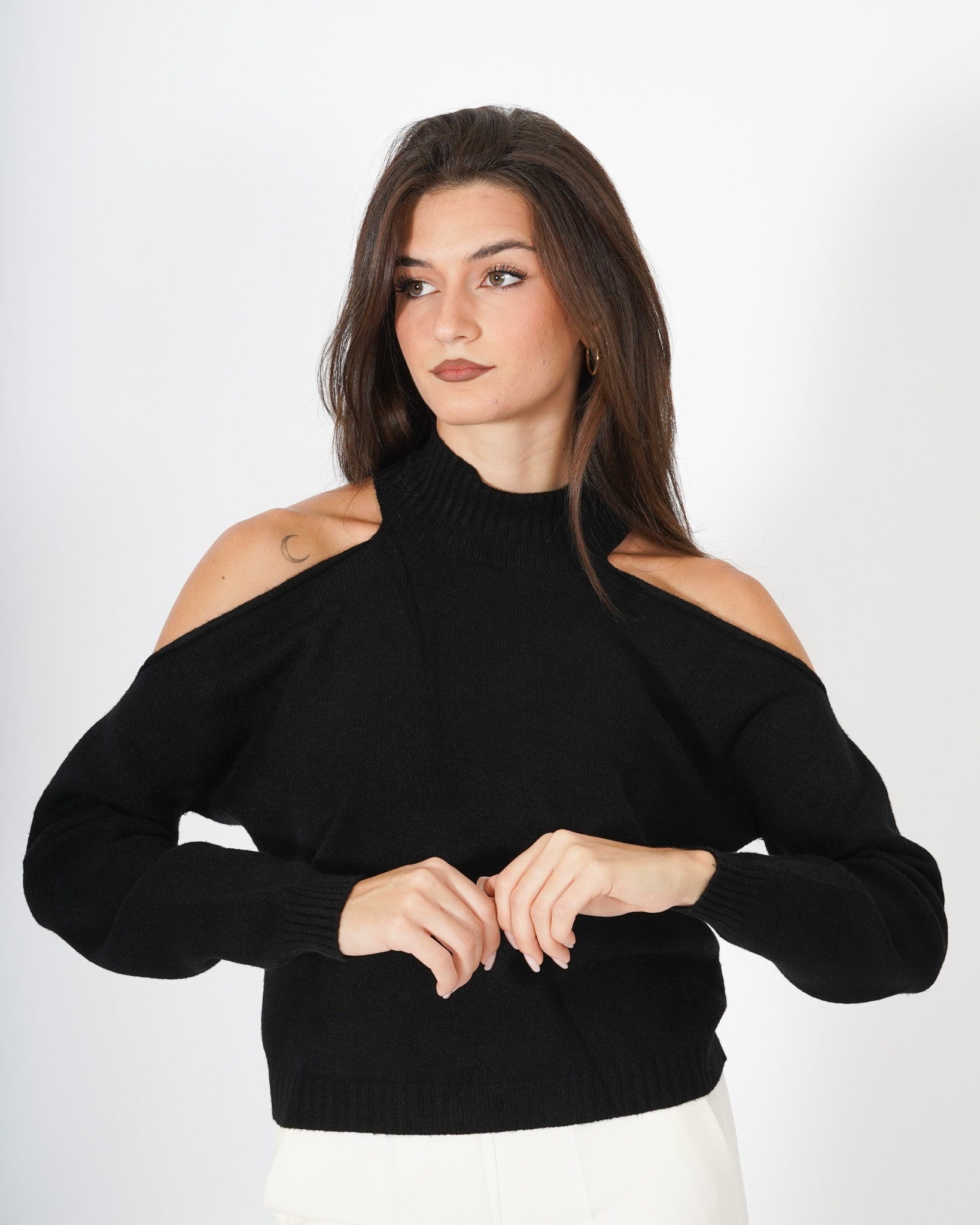 Maglia girocollo con tagli profondi sulle spalle - Alabastro Uncategorized - Hope Abbigliamento e Accessori Donna Online