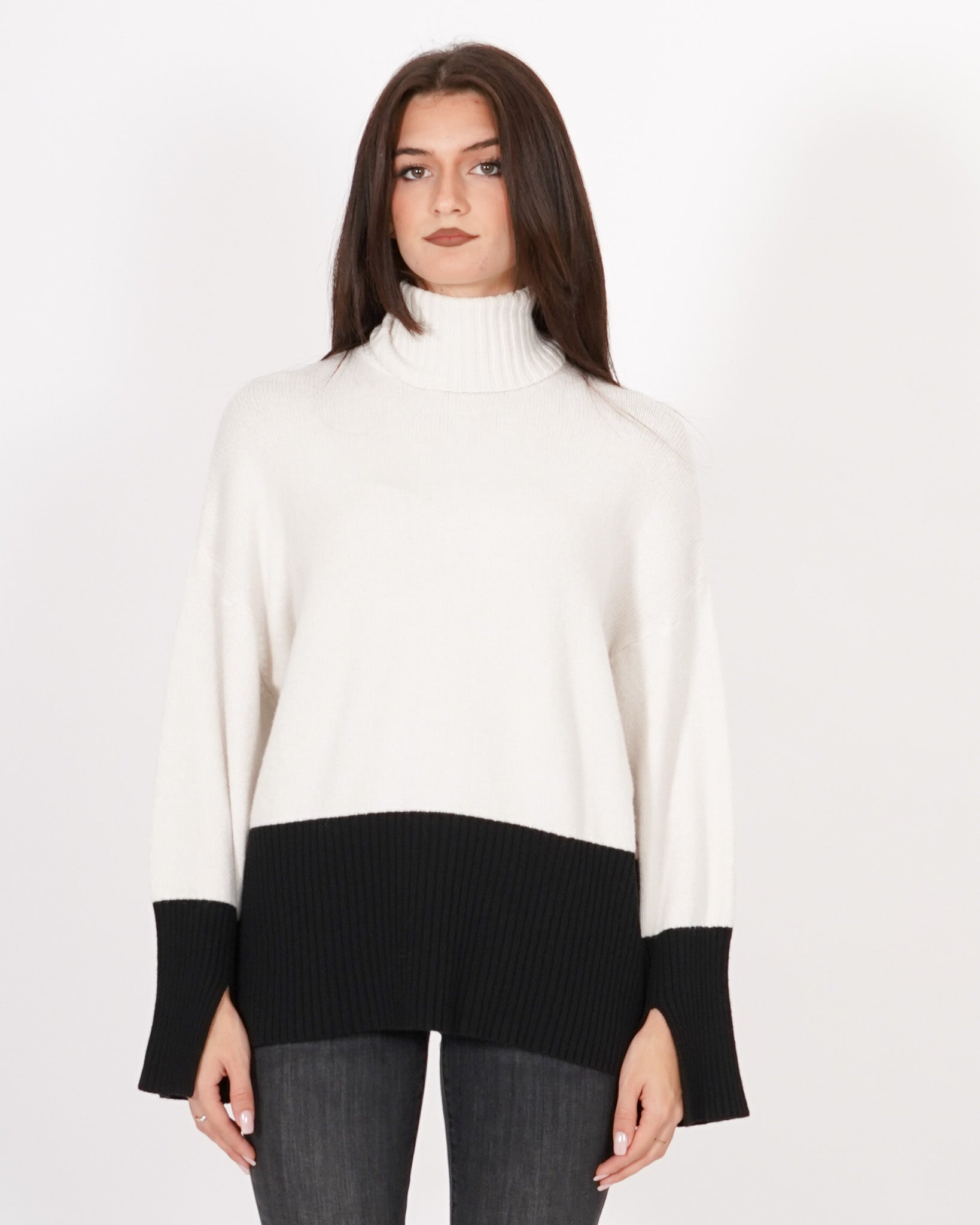 Collo alto bicolor con maniche ampie - Struffolo Uncategorized - Hope Abbigliamento e Accessori Donna Online