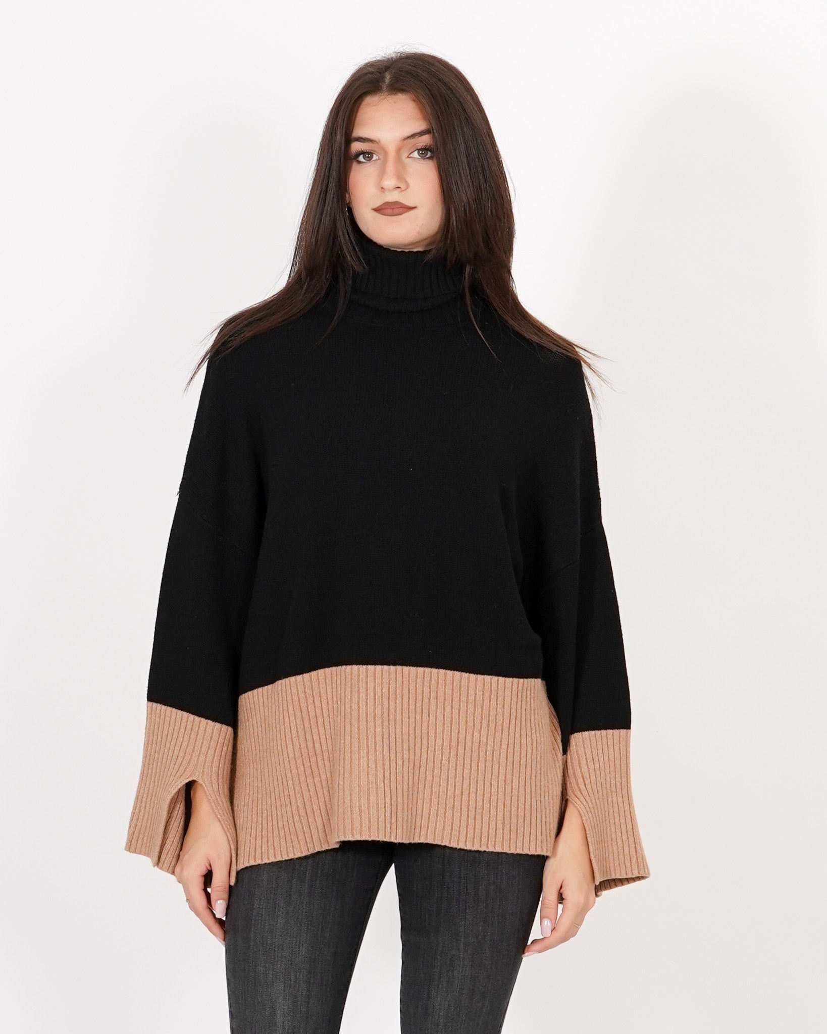 Maglia collo alto bicolor con maniche ampie - Grissino Uncategorized - Hope Abbigliamento e Accessori Donna Online