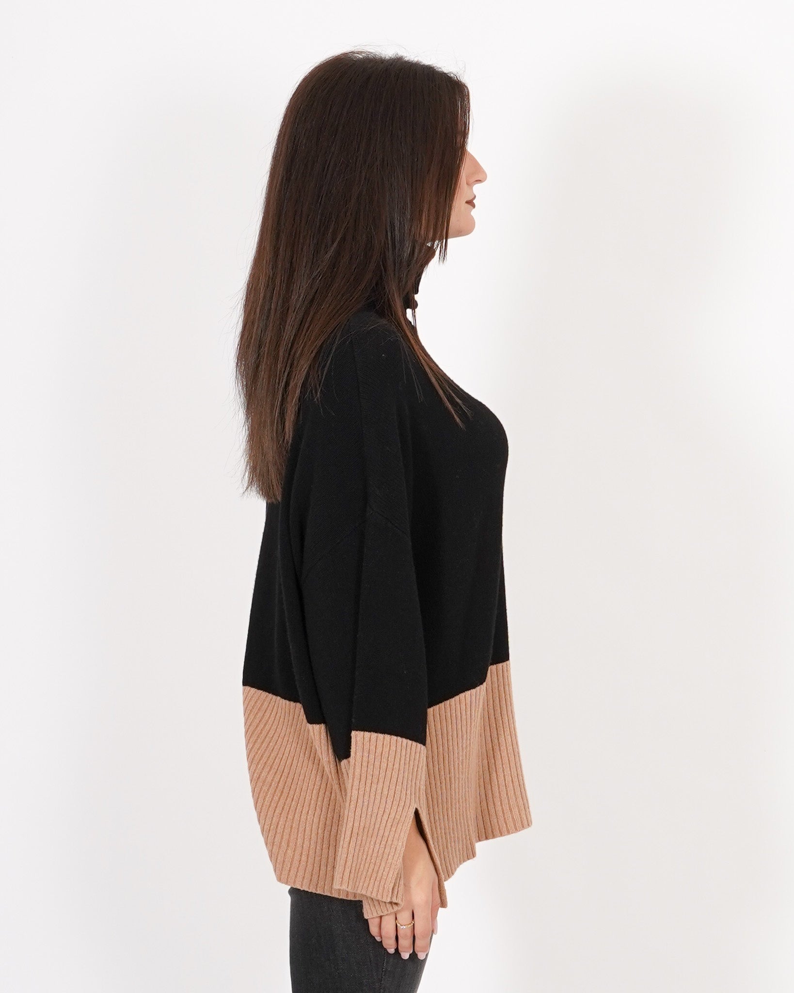 Maglia collo alto bicolor con maniche ampie - Grissino Uncategorized - Hope Abbigliamento e Accessori Donna Online