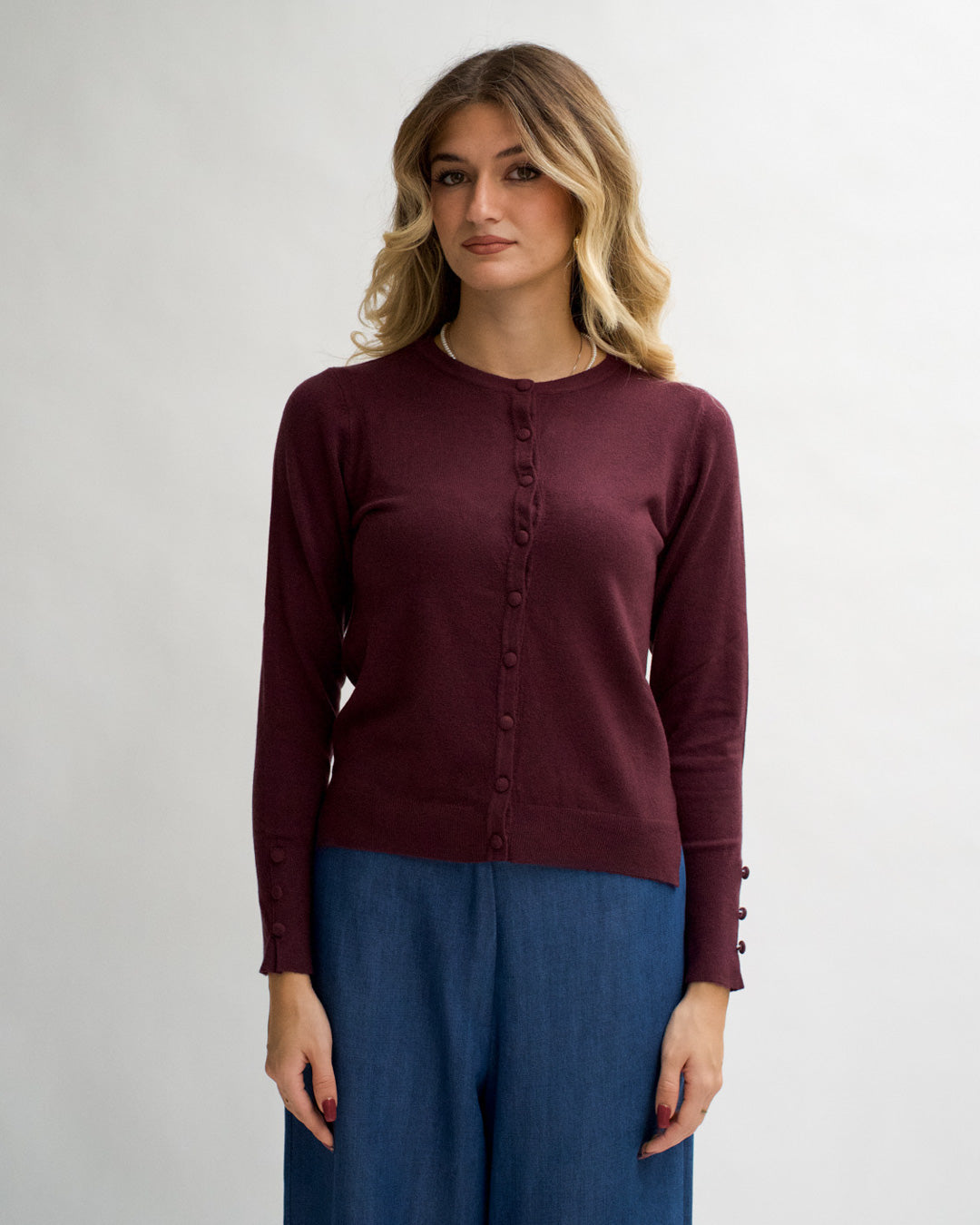 Maglia girocollo slim con bottoncini laterali sui polsini - Canapa Uncategorized - Hope Abbigliamento e Accessori Donna Online