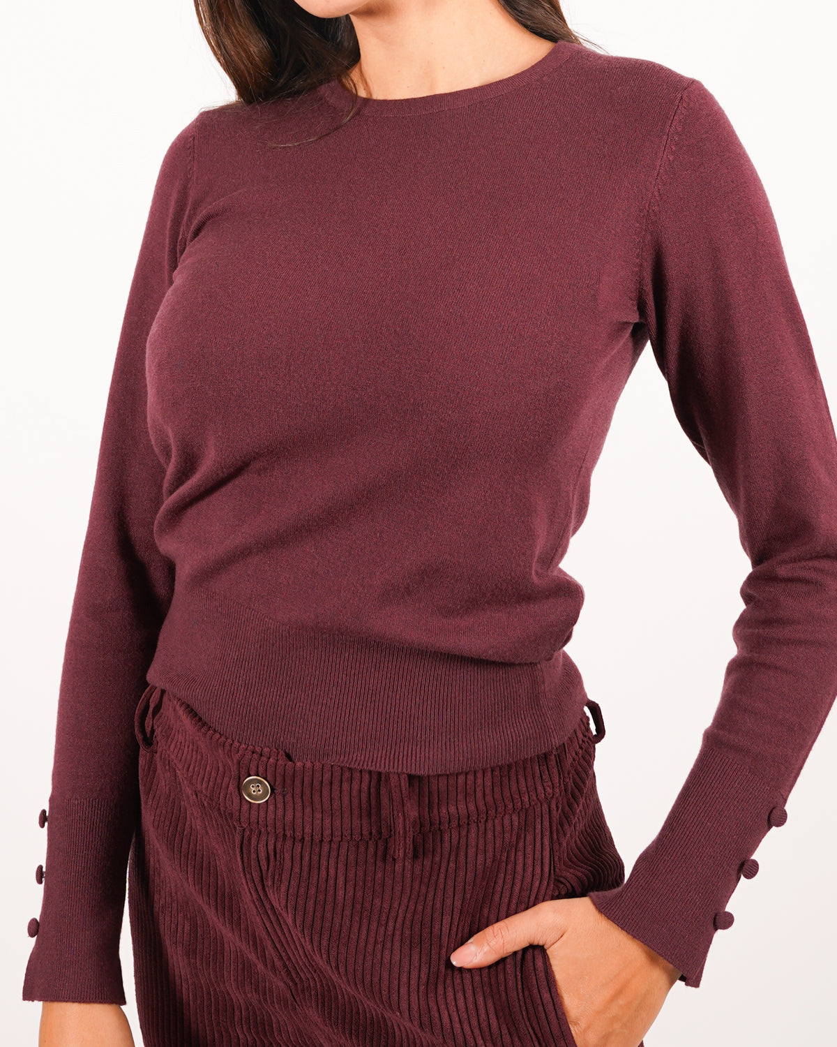 Maglia girocollo slim con bottoncini laterali sui polsini - Canapa Uncategorized - Hope Abbigliamento e Accessori Donna Online