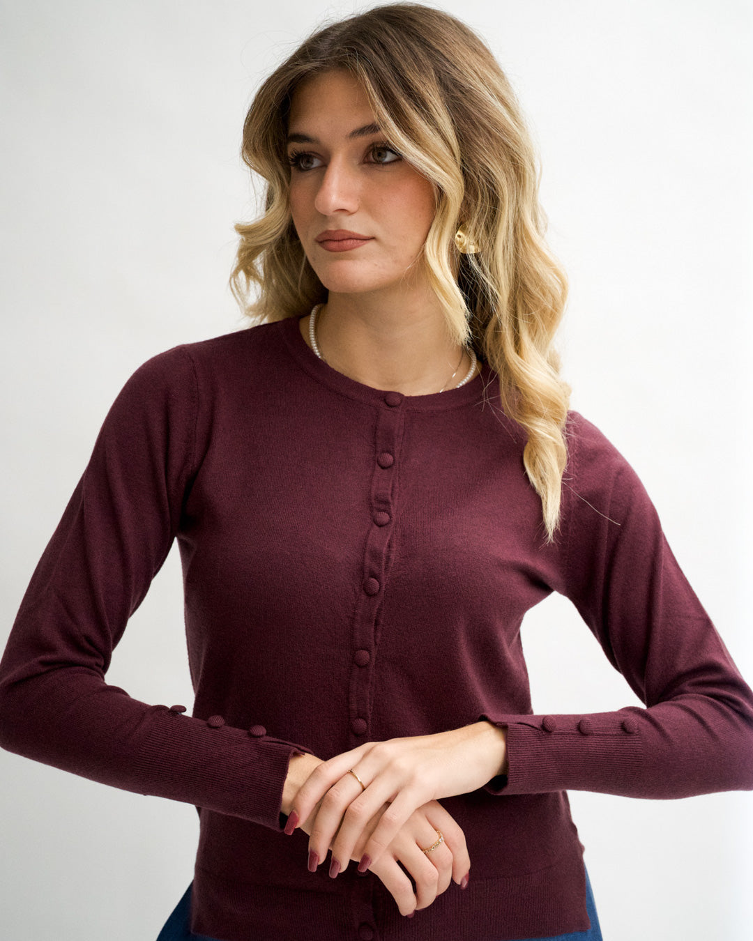 Maglia girocollo slim con bottoncini laterali sui polsini - Canapa Uncategorized - Hope Abbigliamento e Accessori Donna Online