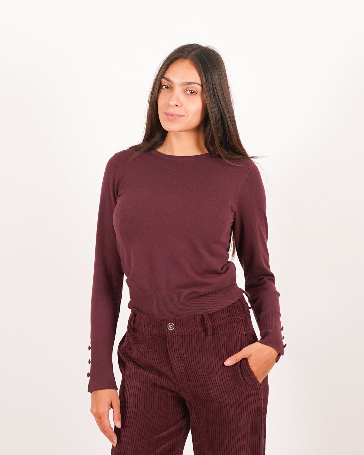 Maglia girocollo slim con bottoncini laterali sui polsini - Canapa Uncategorized - Hope Abbigliamento e Accessori Donna Online