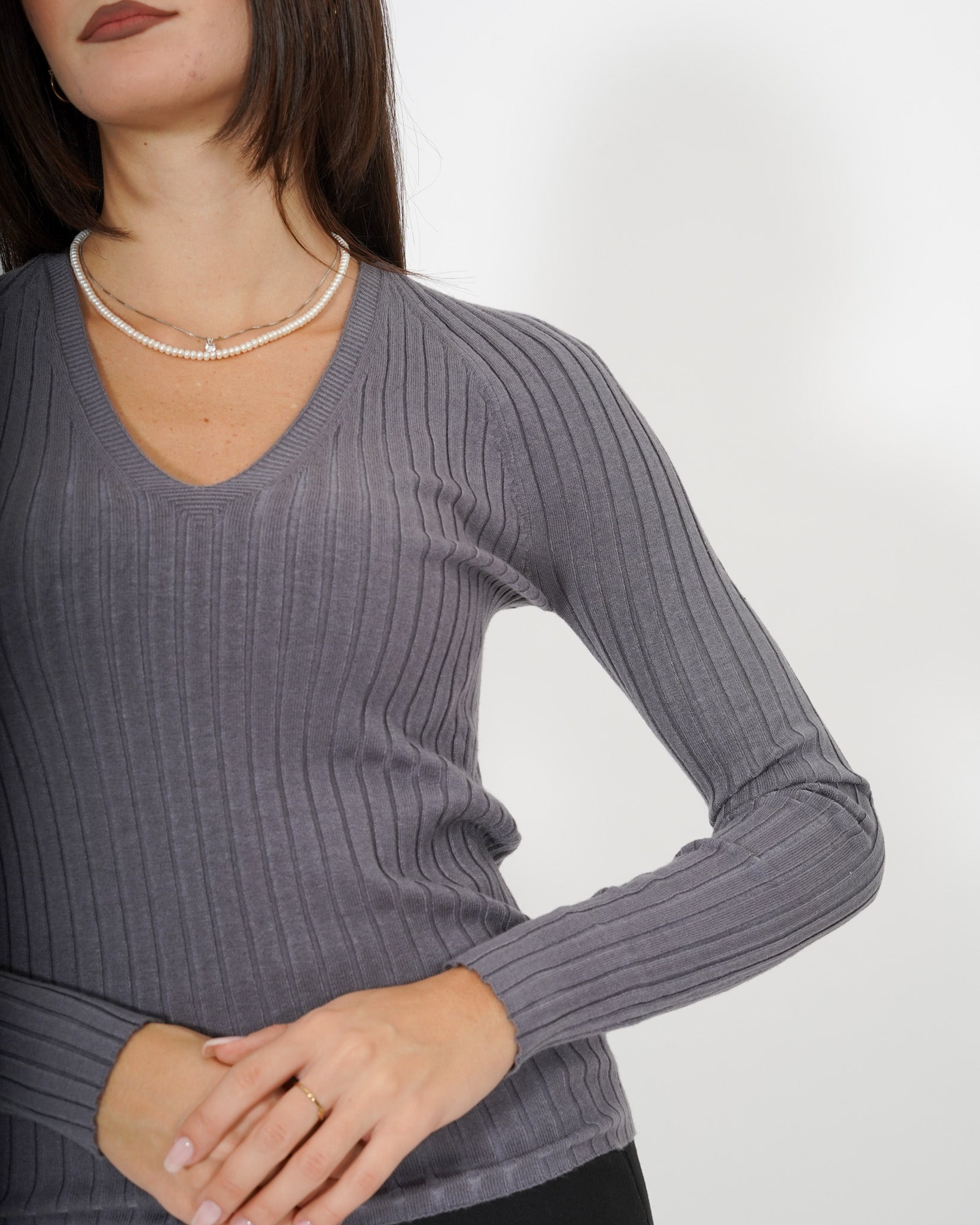 Maglia a costine con scollo a V - Verdesca Uncategorized - Hope Abbigliamento e Accessori Donna Online