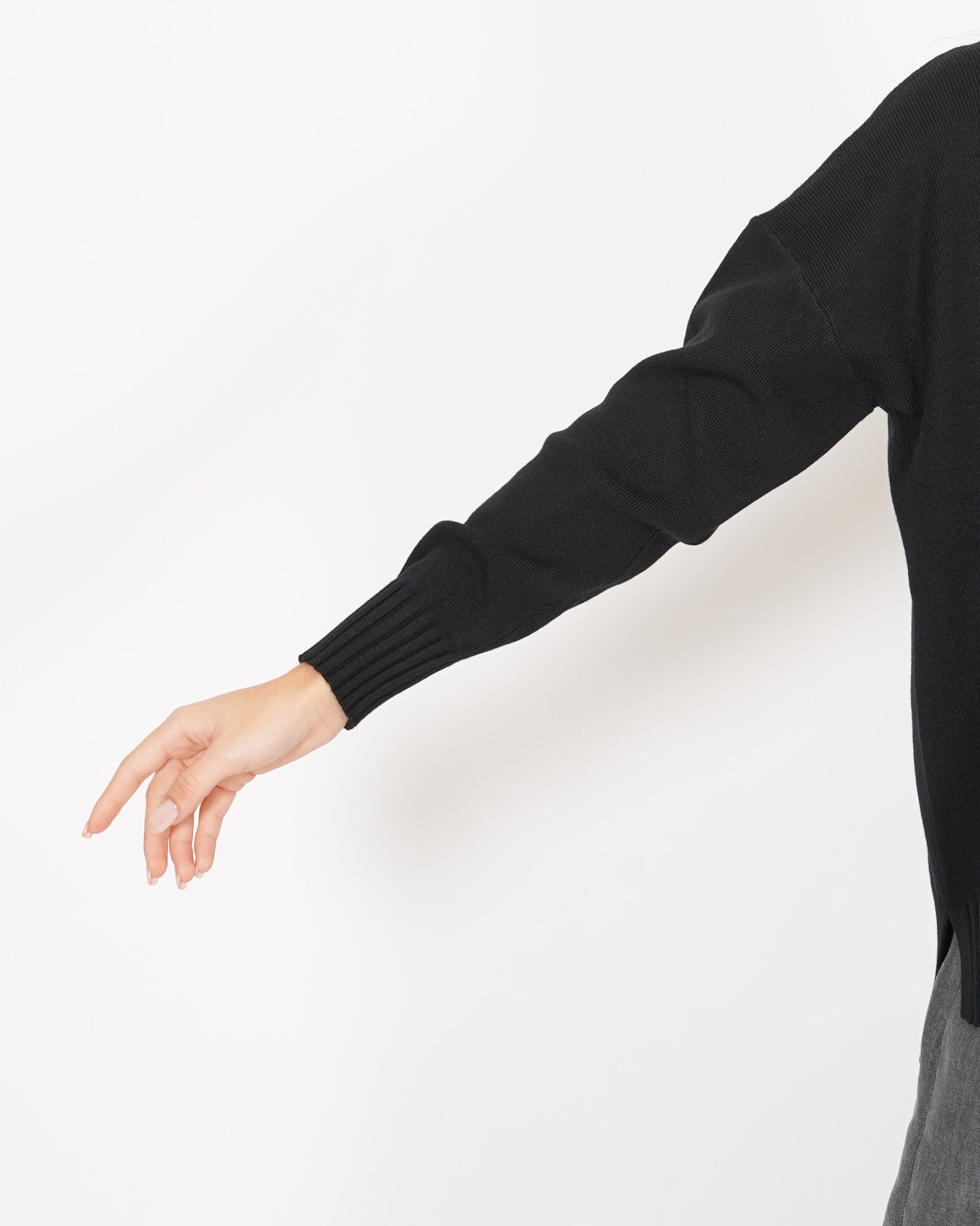 Maglia collo alto con spacchetti sul fondo - Gesso Uncategorized - Hope Abbigliamento e Accessori Donna Online