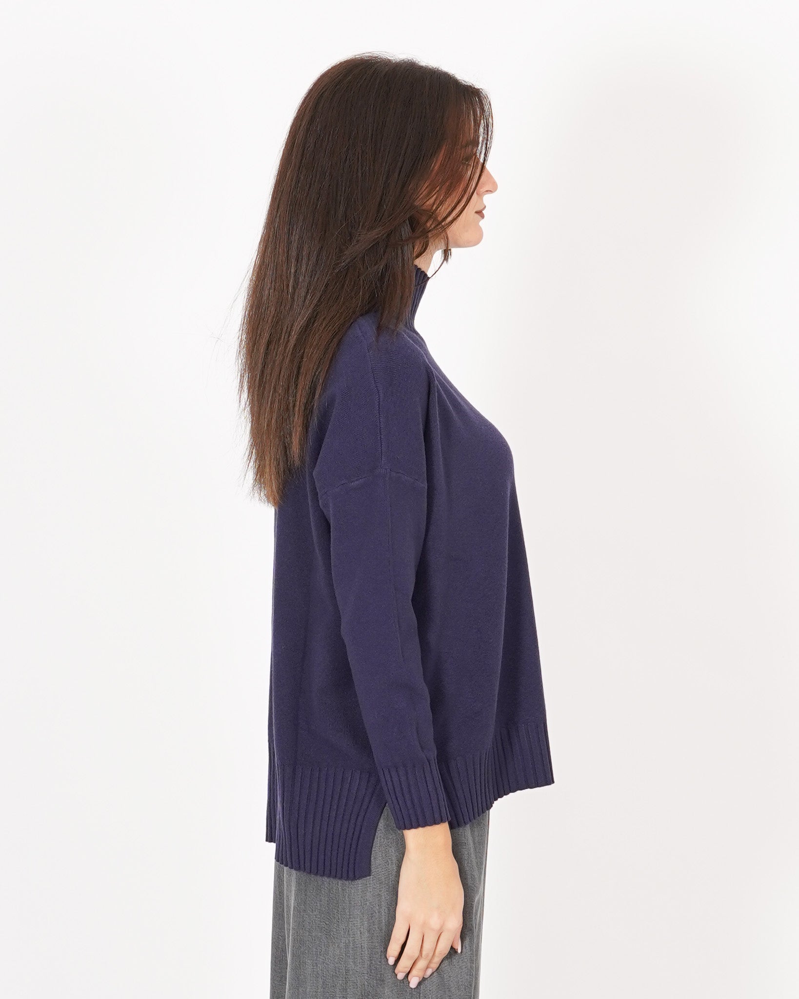 Maglia collo alto con spacchetti sul fondo - Gesso Uncategorized - Hope Abbigliamento e Accessori Donna Online