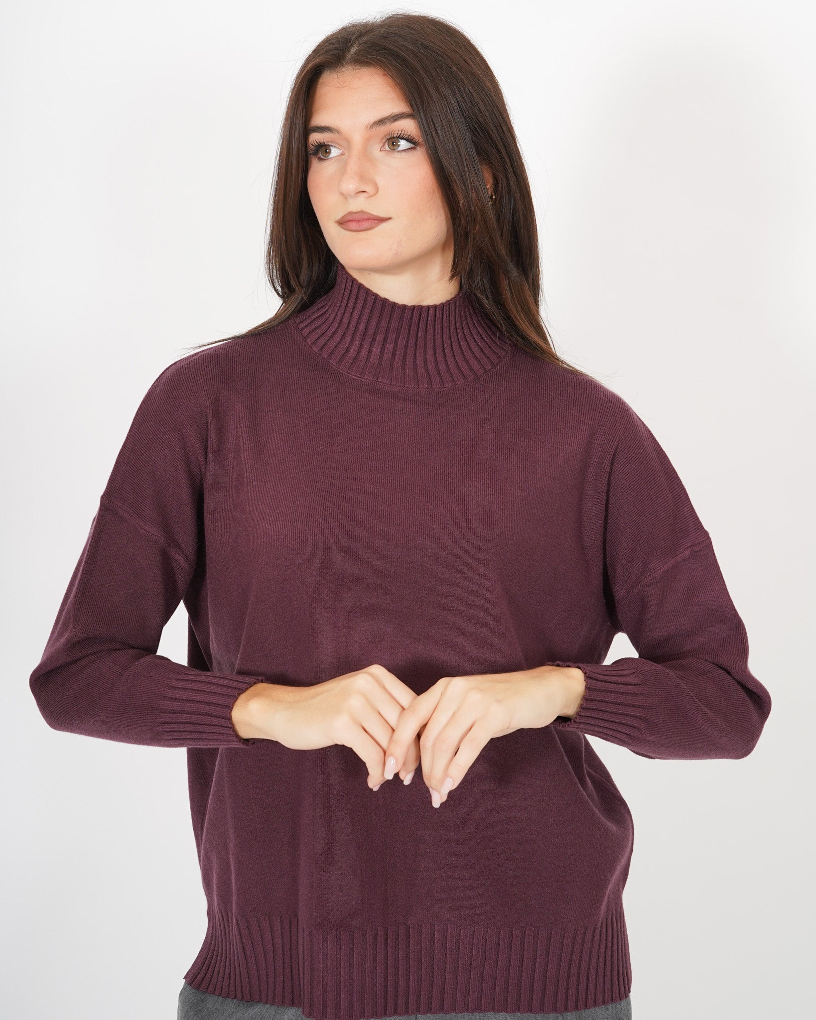 Maglia collo alto con spacchetti sul fondo - Gesso Uncategorized - Hope Abbigliamento e Accessori Donna Online