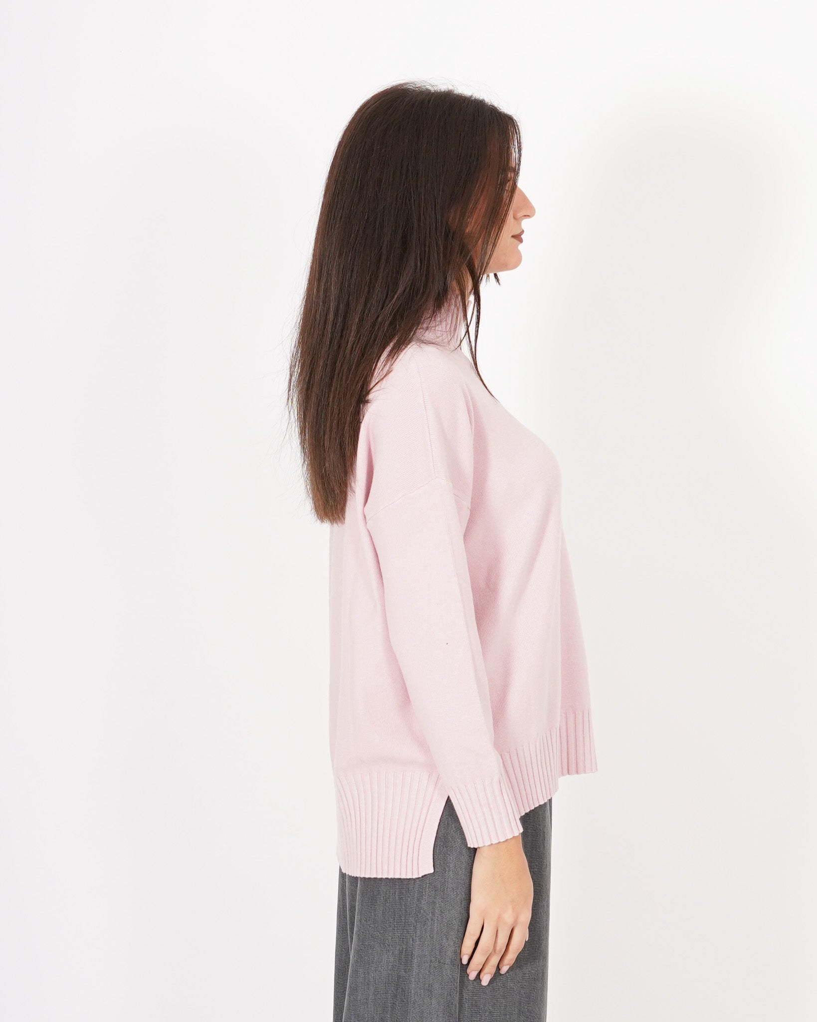 Maglia collo alto con spacchetti sul fondo - Gesso Uncategorized - Hope Abbigliamento e Accessori Donna Online