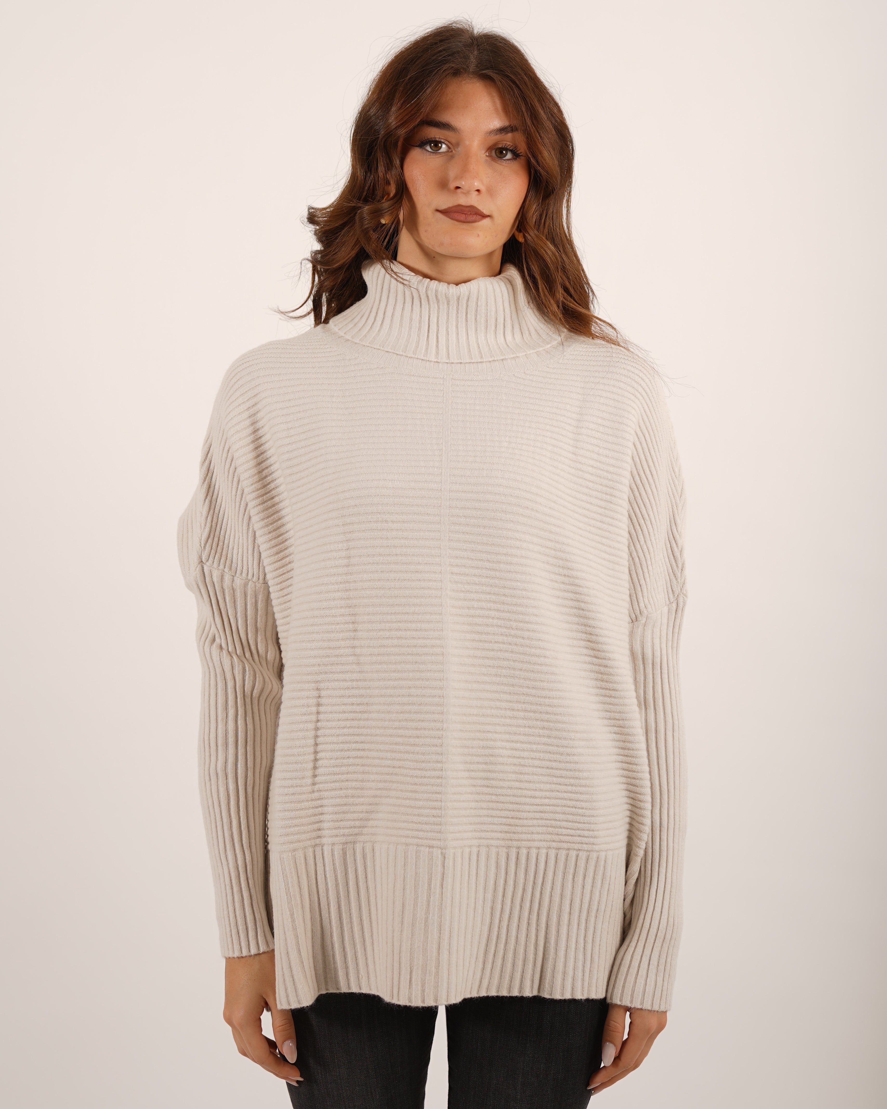 Maglia box collo alto con trama costa - Winslet Uncategorized - Hope Abbigliamento e Accessori Donna Online