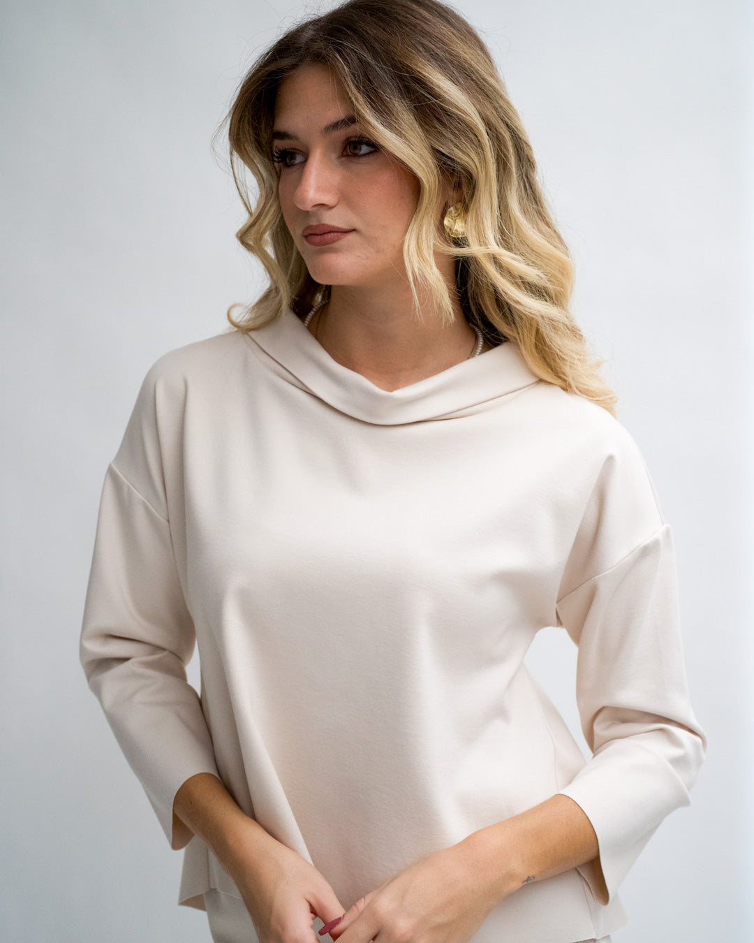 Felpa over con collo a cratere in punto stoffa - Cassibile Uncategorized - Hope Abbigliamento e Accessori Donna Online