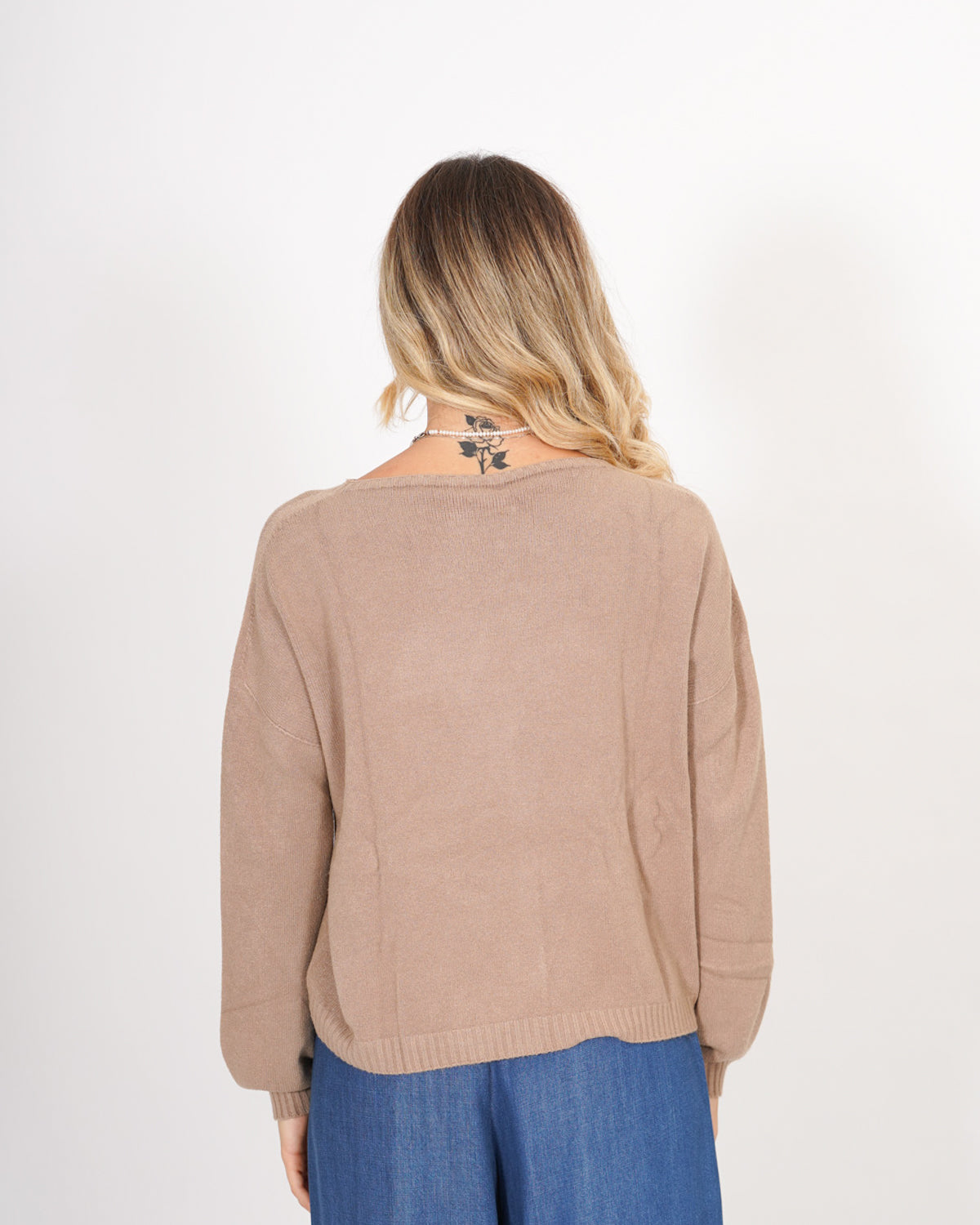 Maglia girocollo in mano lana- Nigeria Uncategorized - Hope Abbigliamento e Accessori Donna Online