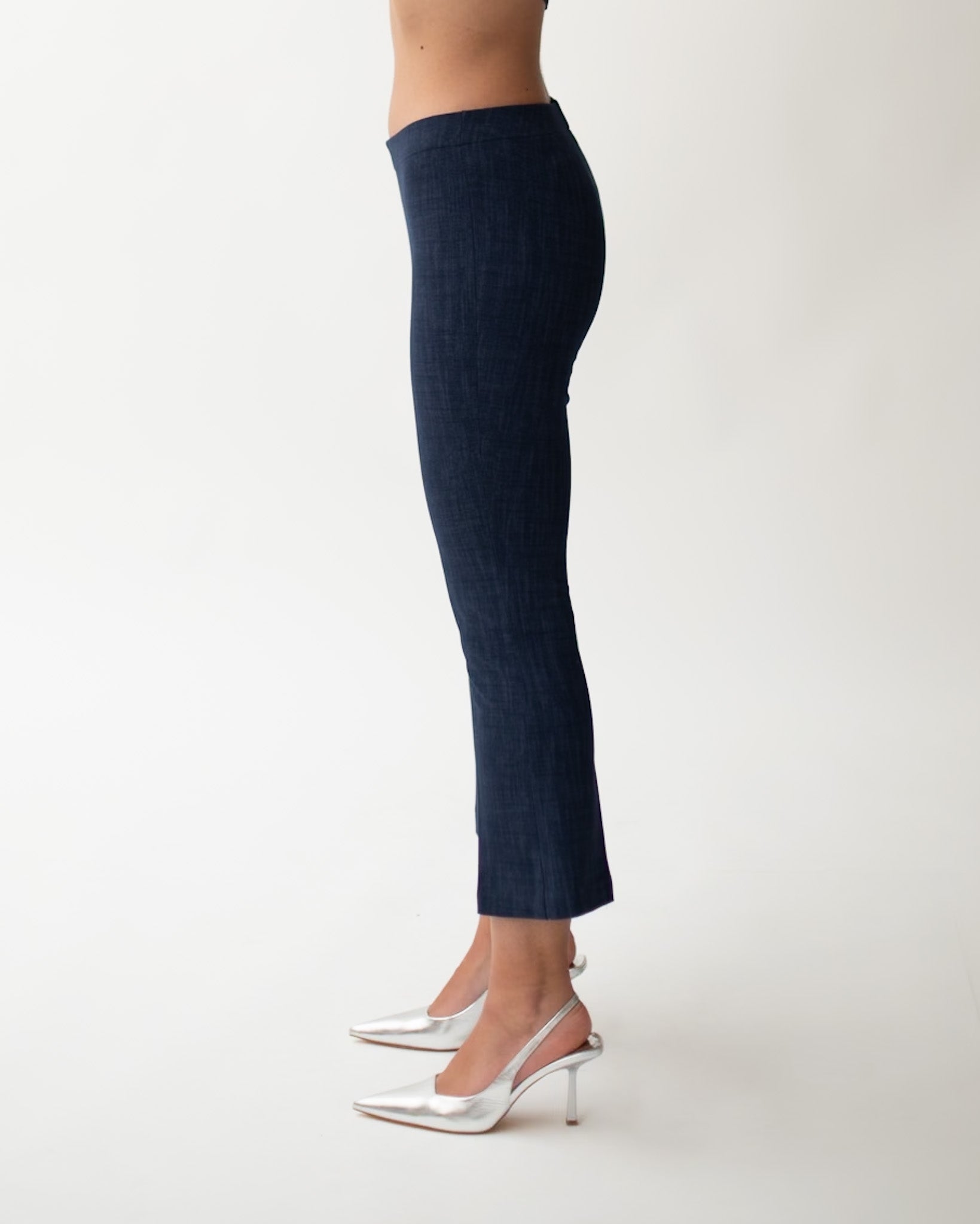 Pantaloni a trombetta in punto stoffa effetto denim - Taipei Uncategorized - Hope Abbigliamento e Accessori Donna Online