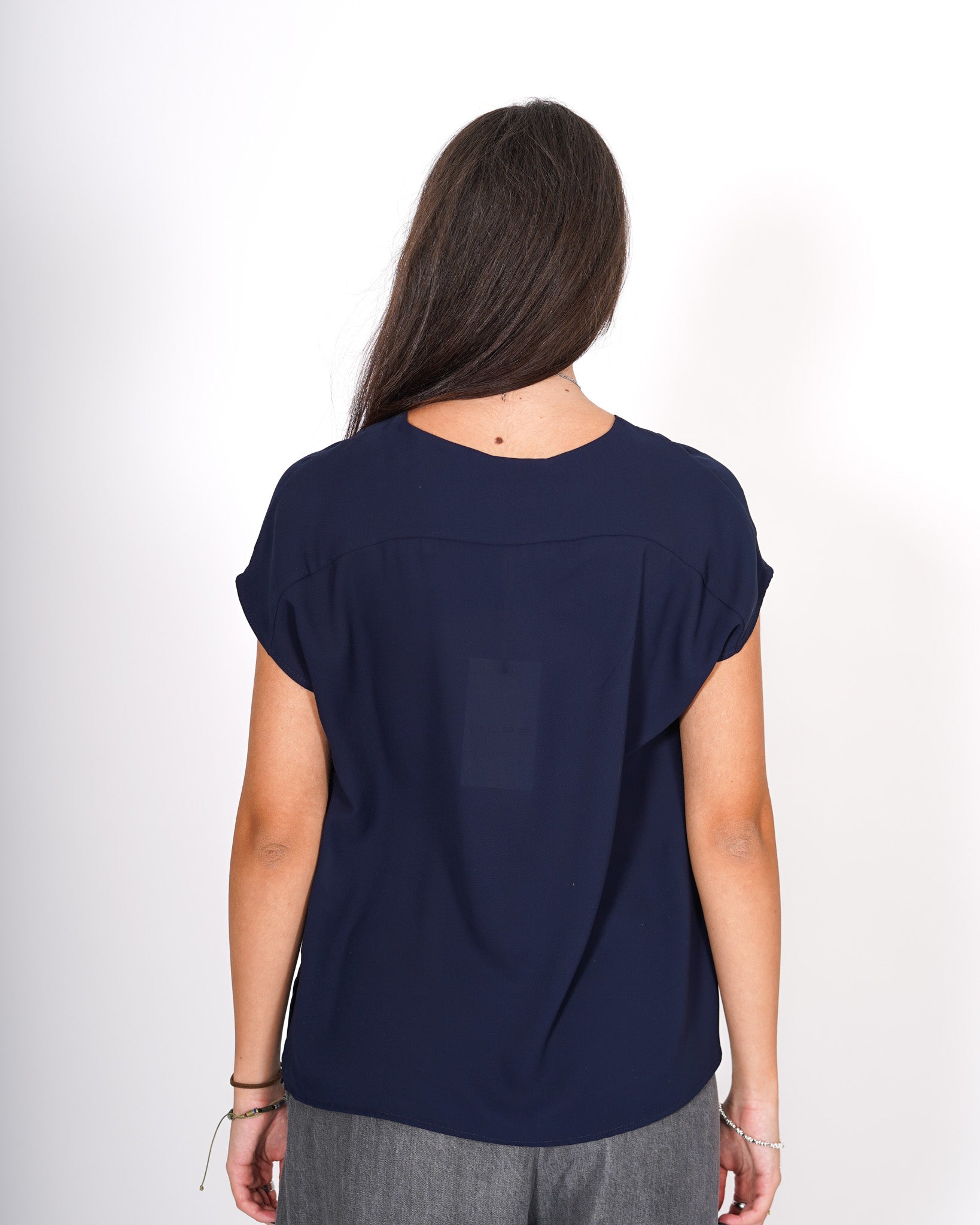 Blusa scollo a v in mano seta - Samira Uncategorized - Hope Abbigliamento e Accessori Donna Online