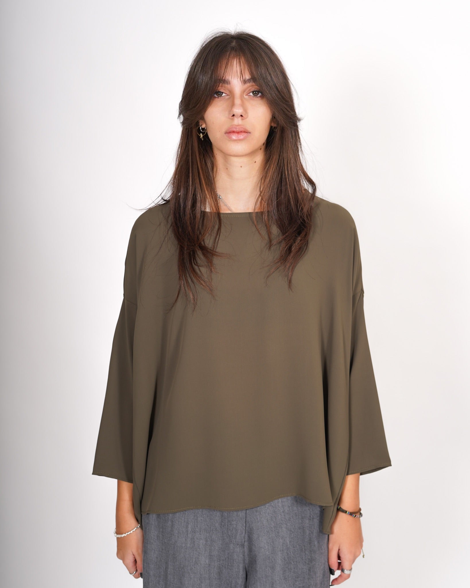 Blusa over girocollo manica raglan in mano seta - Avocado Uncategorized - Hope Abbigliamento e Accessori Donna Online