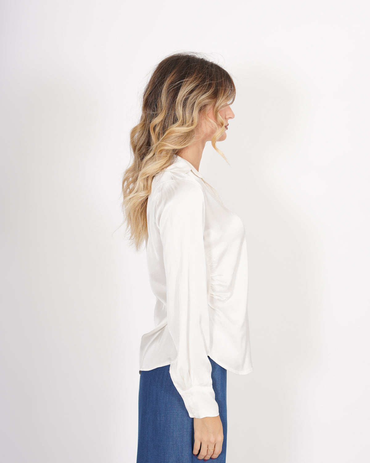 Camicia morbida in raso - Nuoro Uncategorized - Hope Abbigliamento e Accessori Donna Online