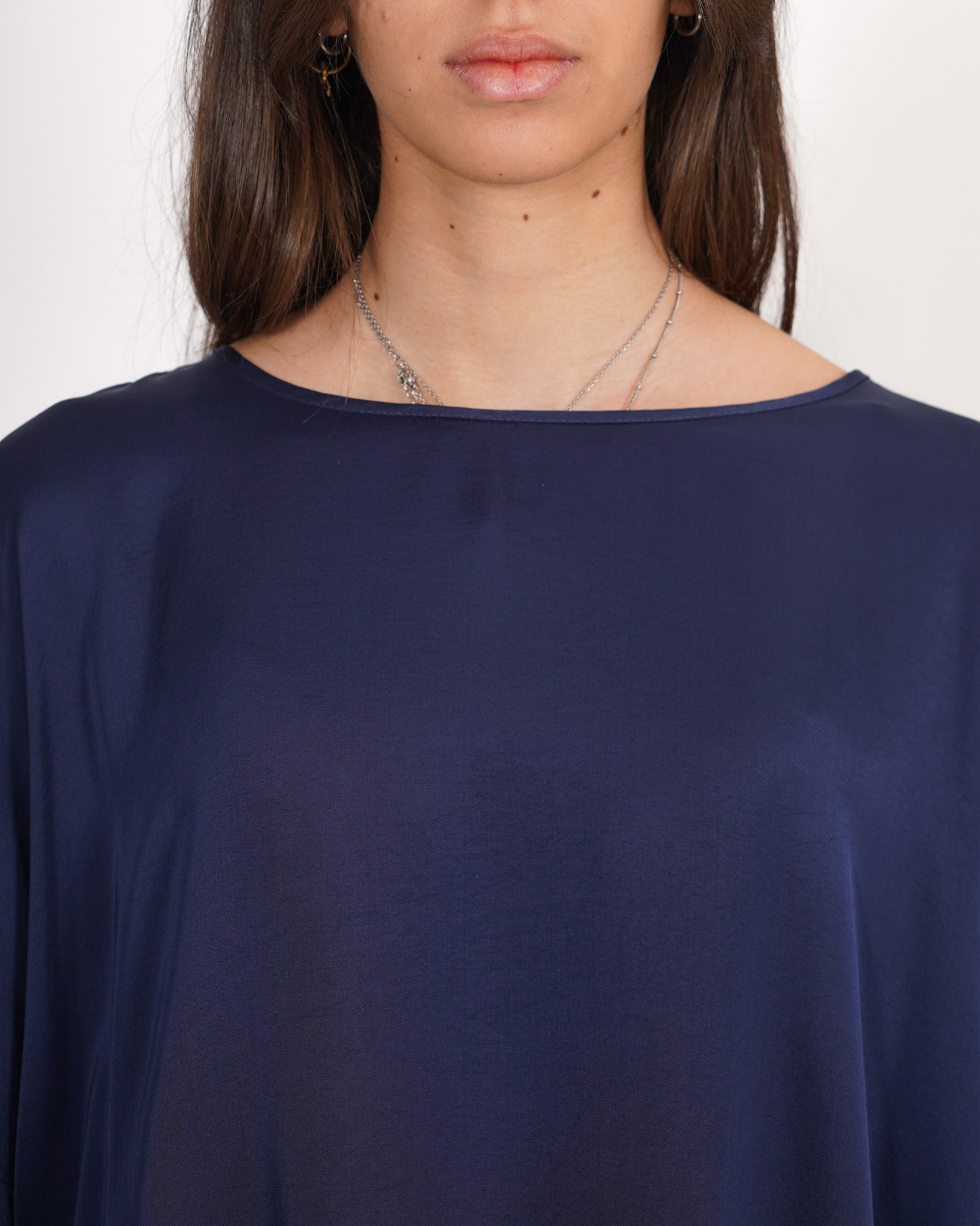 Blusa girocollo ampio in raso - Puente Uncategorized - Hope Abbigliamento e Accessori Donna Online