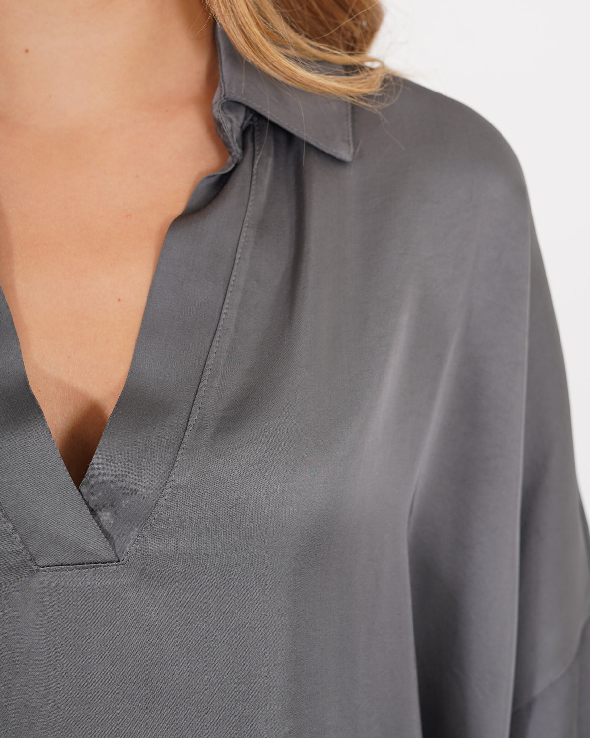 Blusa over con colletto in raso - Poiana