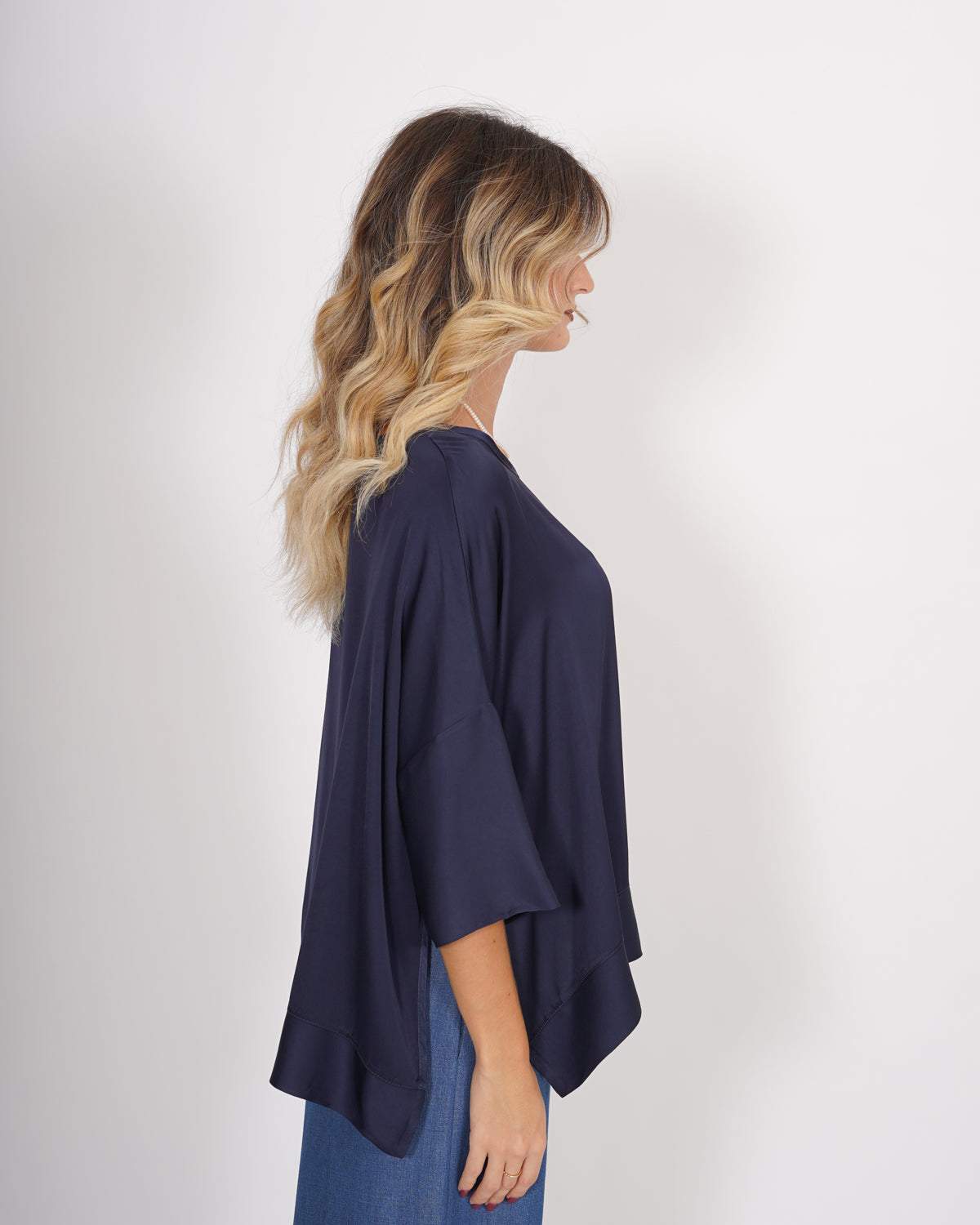 Blusa over girocollo manica raglan in raso - Santos Uncategorized - Hope Abbigliamento e Accessori Donna Online