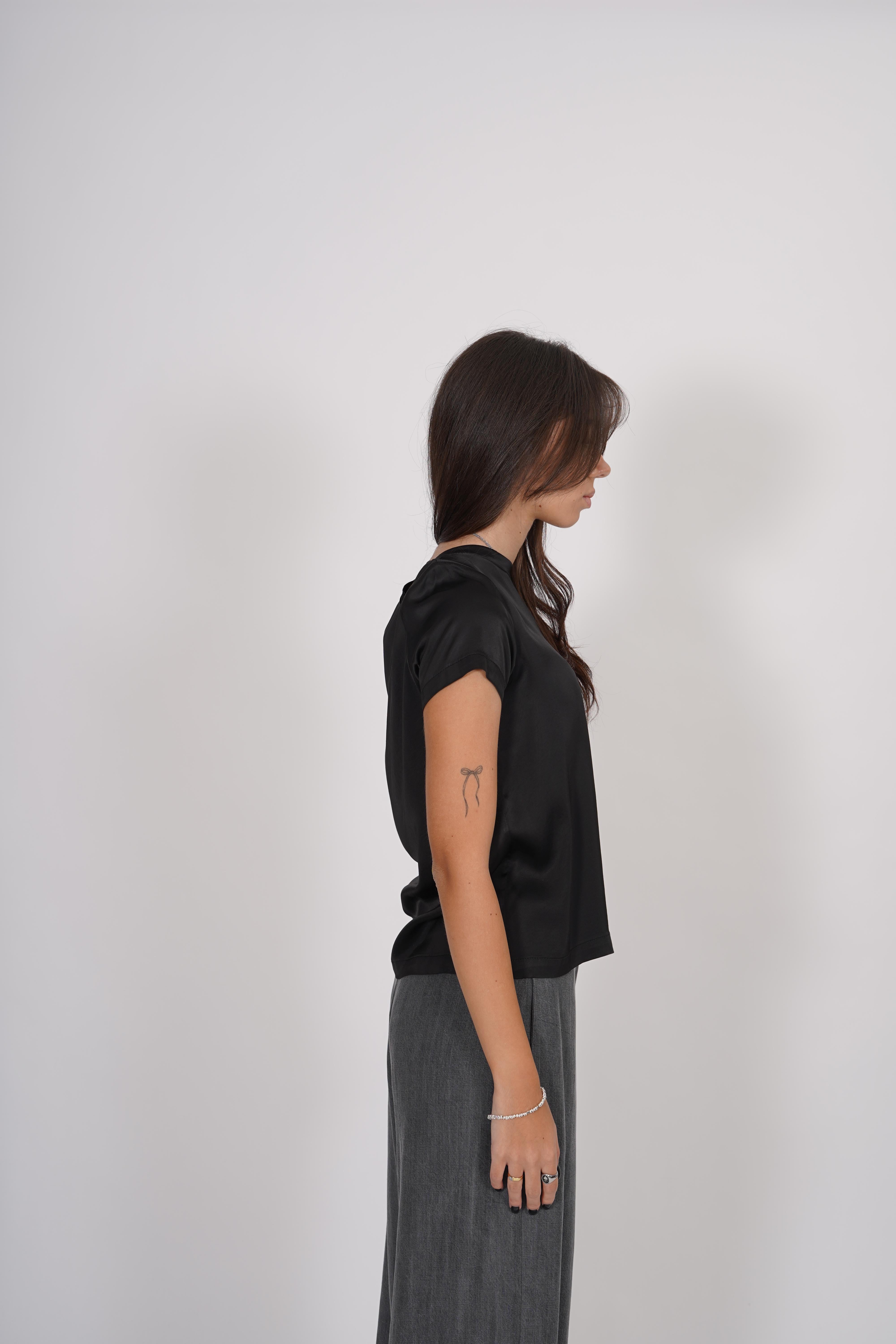 Blusa girocollo mezza manica in raso - Rewill