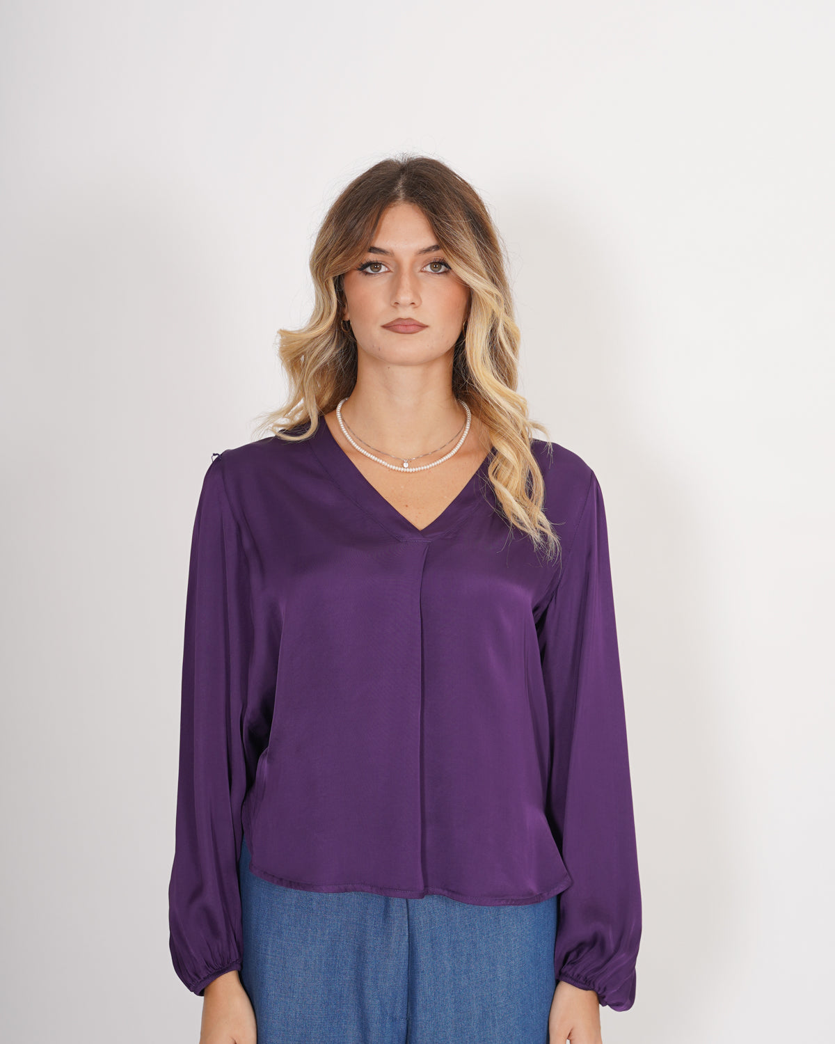 Blusa scollo a v manica lunga in raso - Sparviero