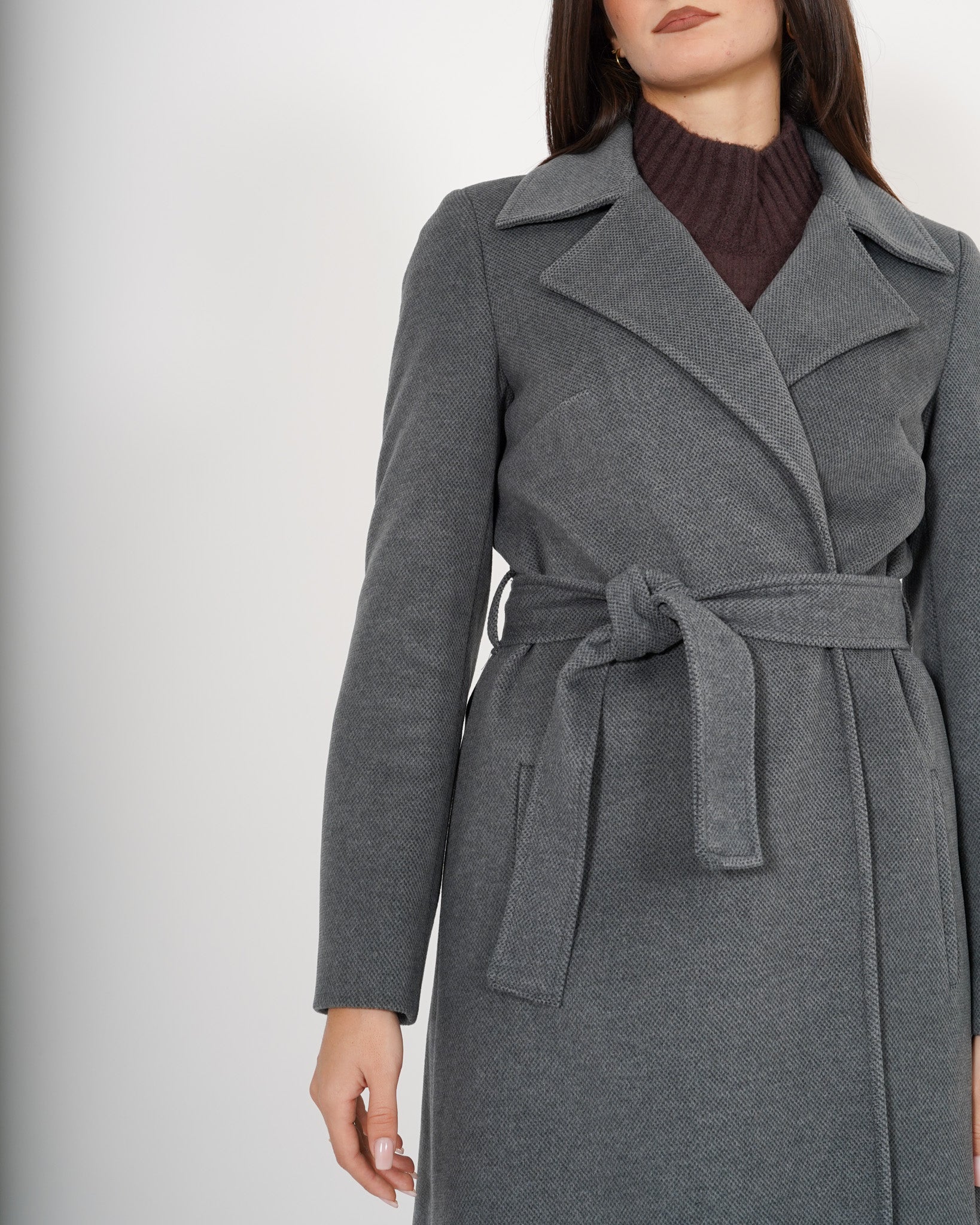 Cappotto lungo con cintura rimovibile, tasche a filo e spalla costruita - Alfa Uncategorized - Hope Abbigliamento e Accessori Donna Online