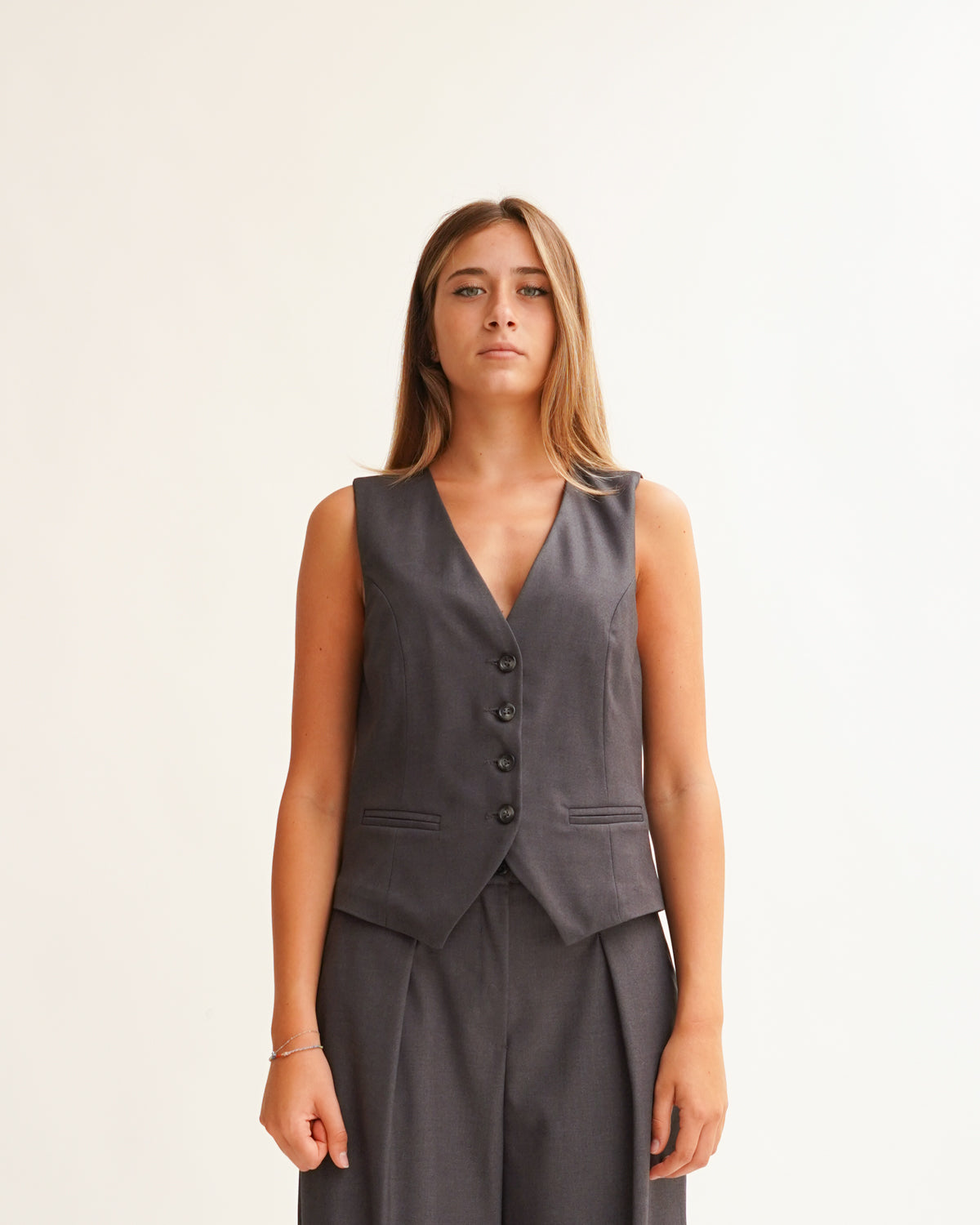 Coordinato con gilet e pantaloni in tessuto fresco lana - Silvestro Uncategorized - Hope Abbigliamento e Accessori Donna Online