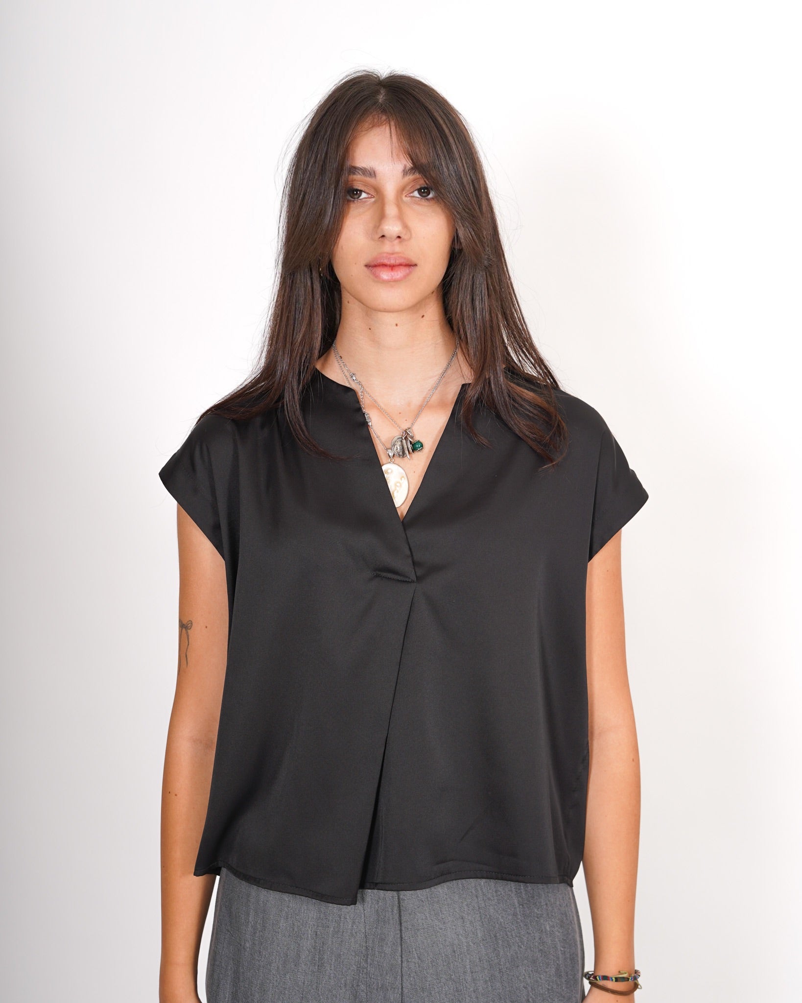 Blusa scollo a v in mano seta - Beckham Uncategorized - Hope Abbigliamento e Accessori Donna Online