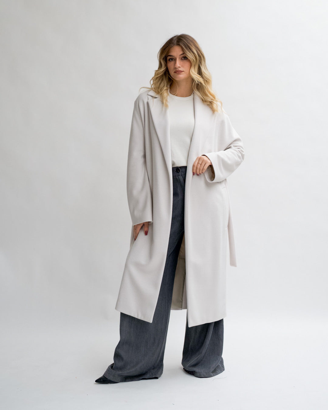 Cappotto lungo con cintura rimovibile, tasche e spalla costruita - Mister Uncategorized - Hope Abbigliamento e Accessori Donna Online