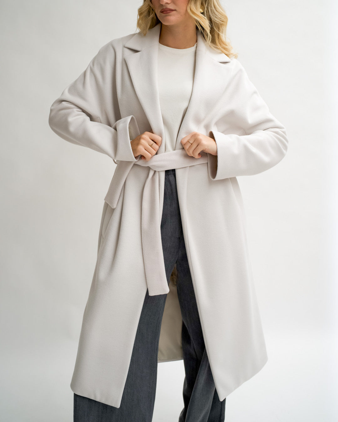 Cappotto lungo con cintura rimovibile, tasche e spalla costruita - Mister Uncategorized - Hope Abbigliamento e Accessori Donna Online